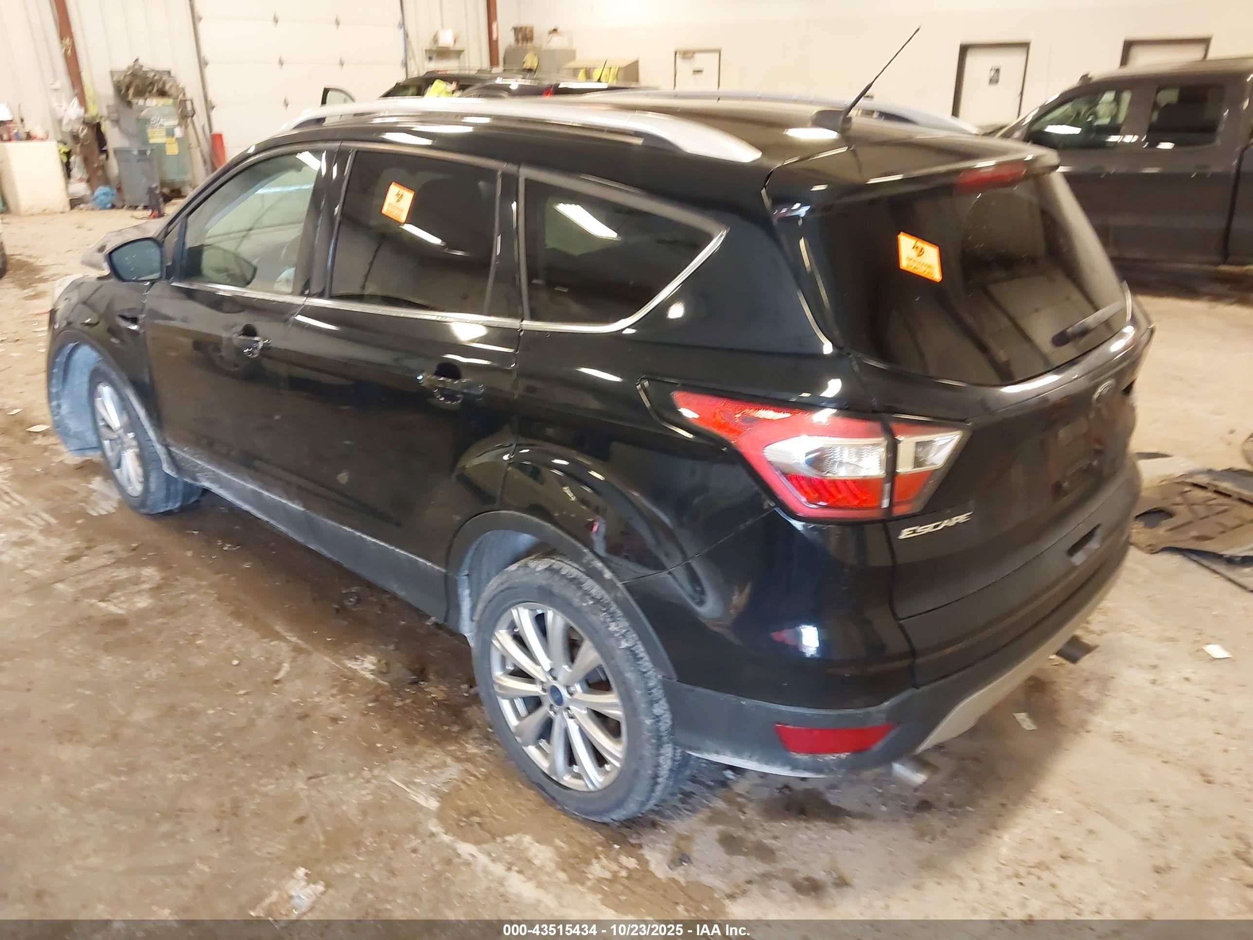 FORD ESCAPE image 3