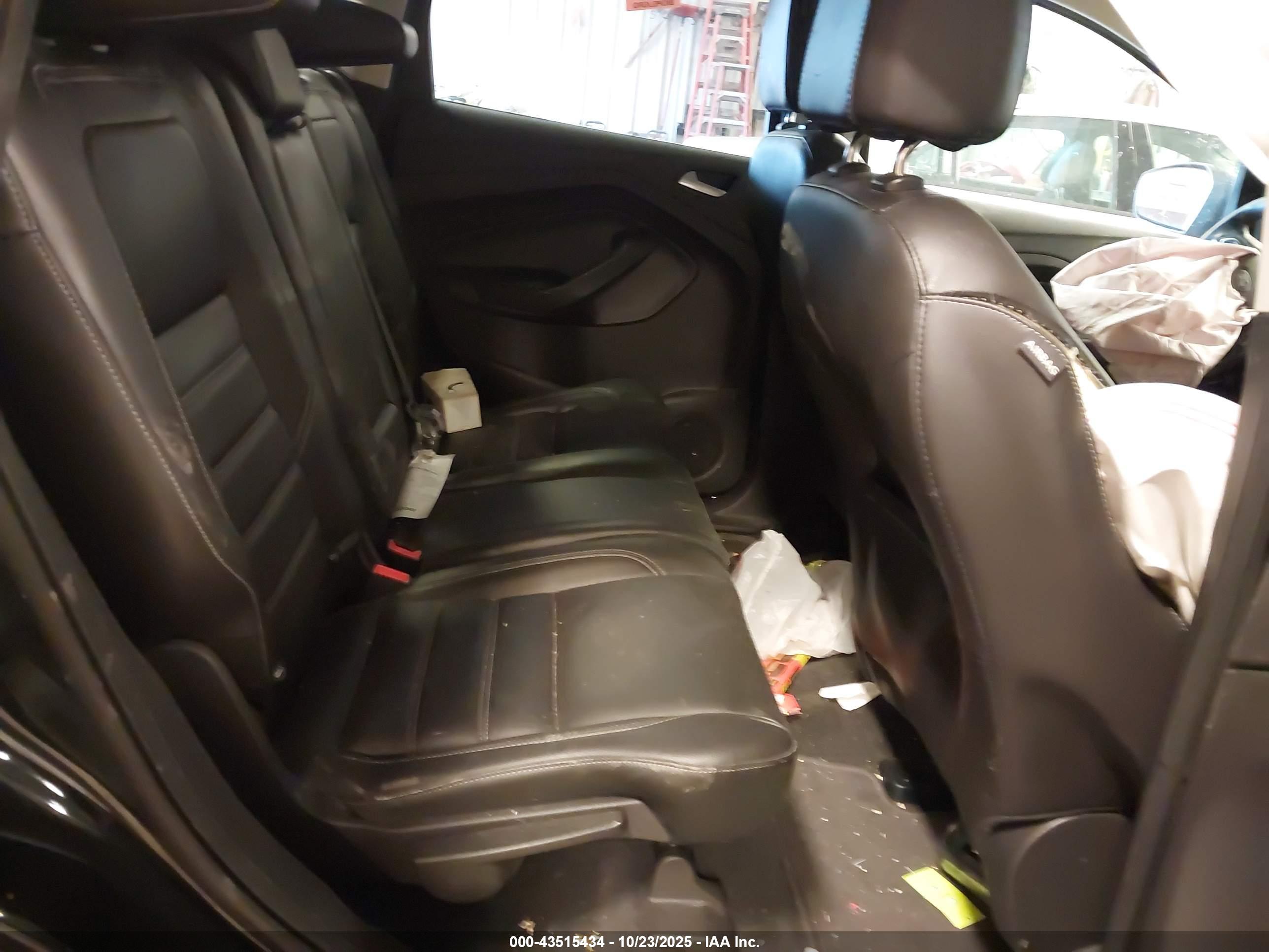 FORD ESCAPE image 8