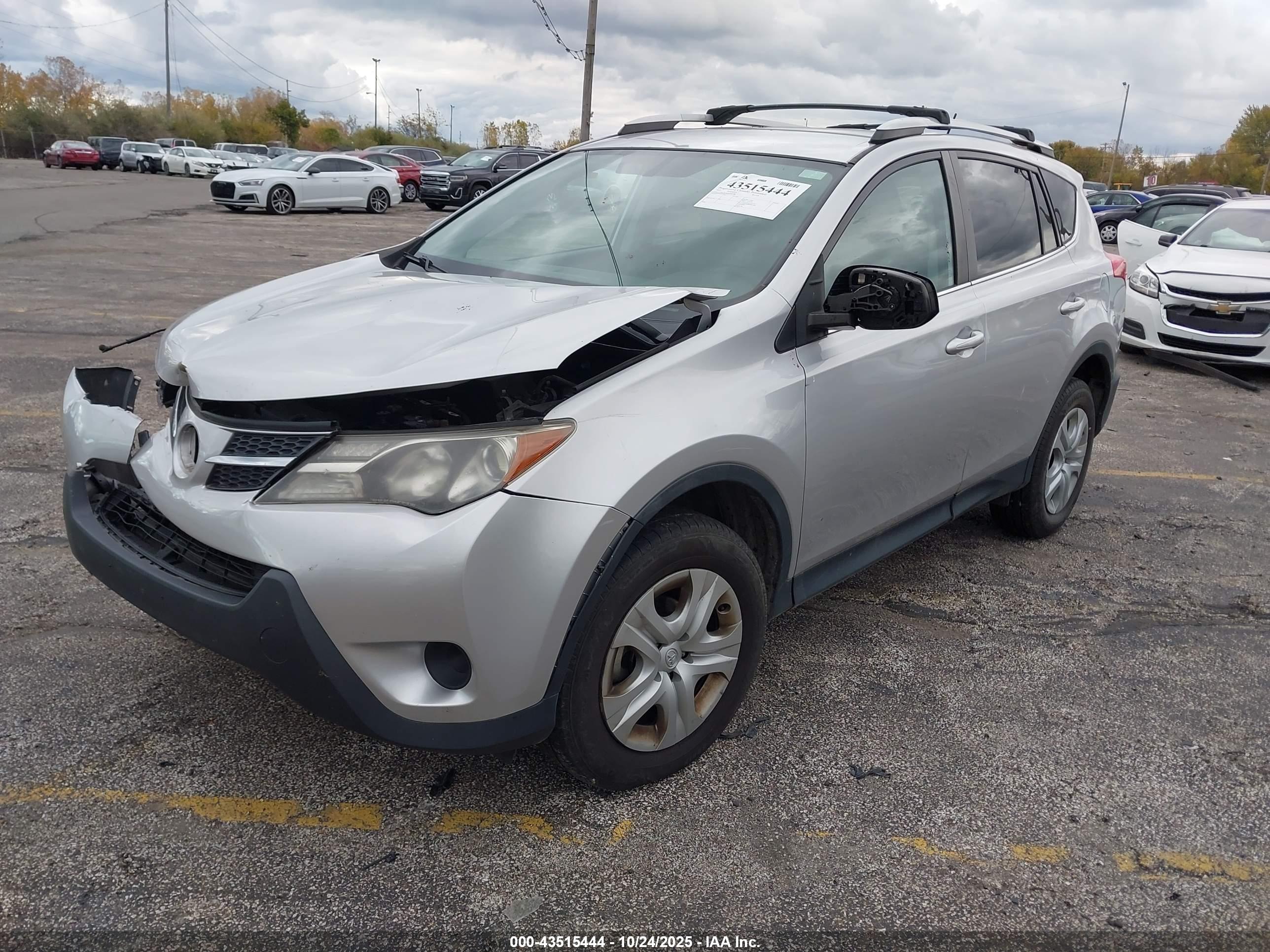TOYOTA RAV4 image 2
