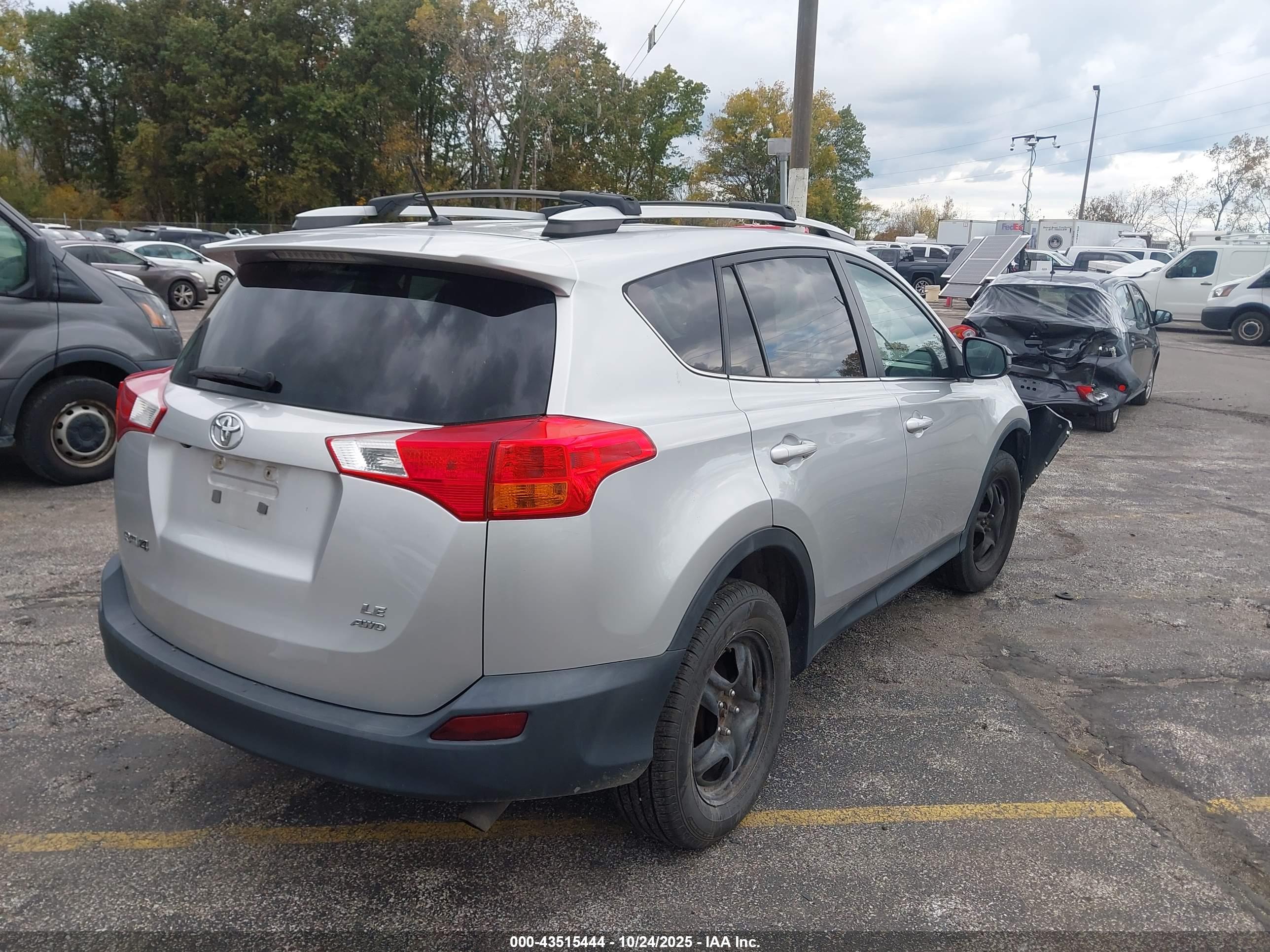 TOYOTA RAV4 image 4