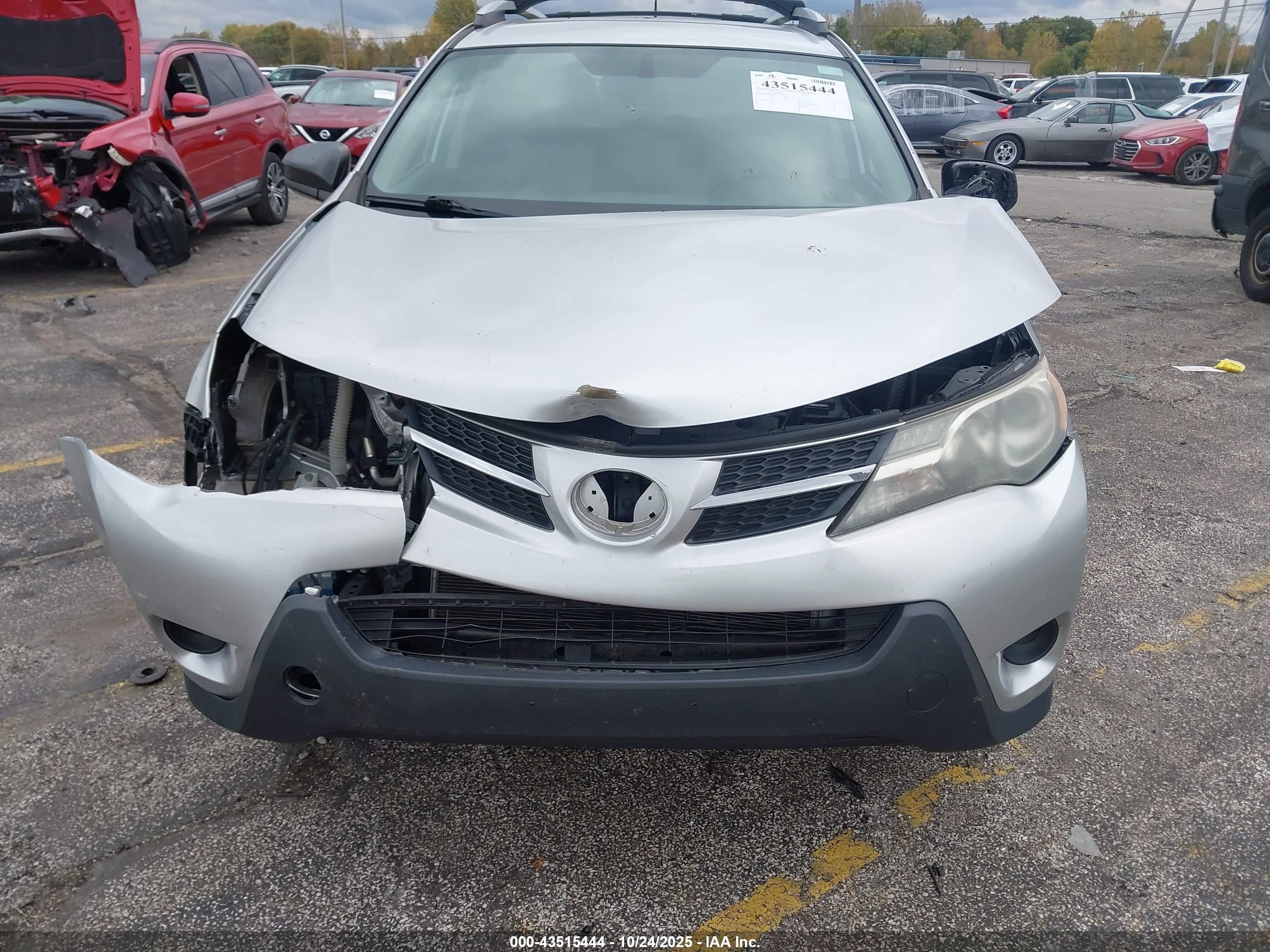 TOYOTA RAV4 image 6