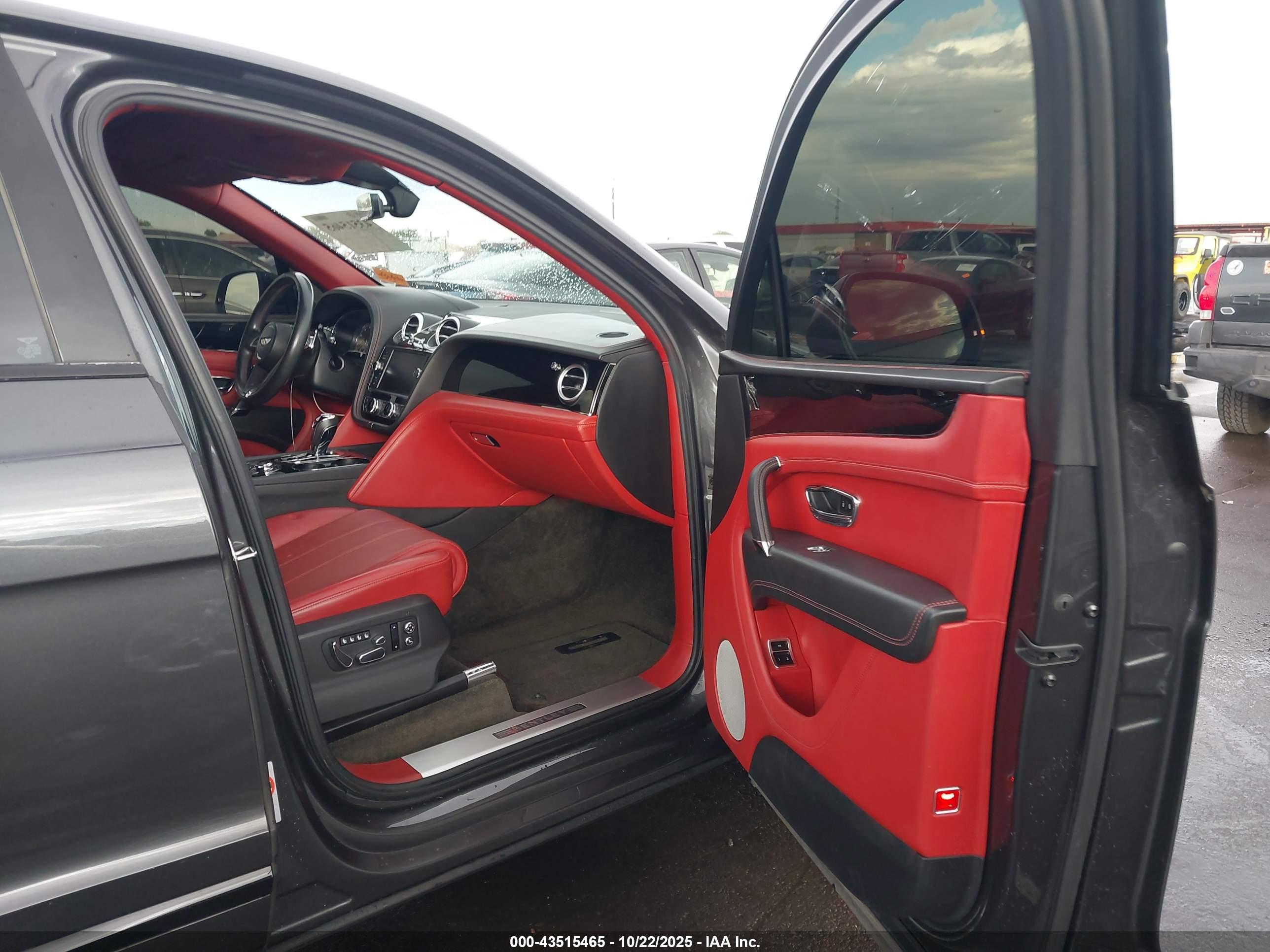 BENTLEY BENTAYGA image 5