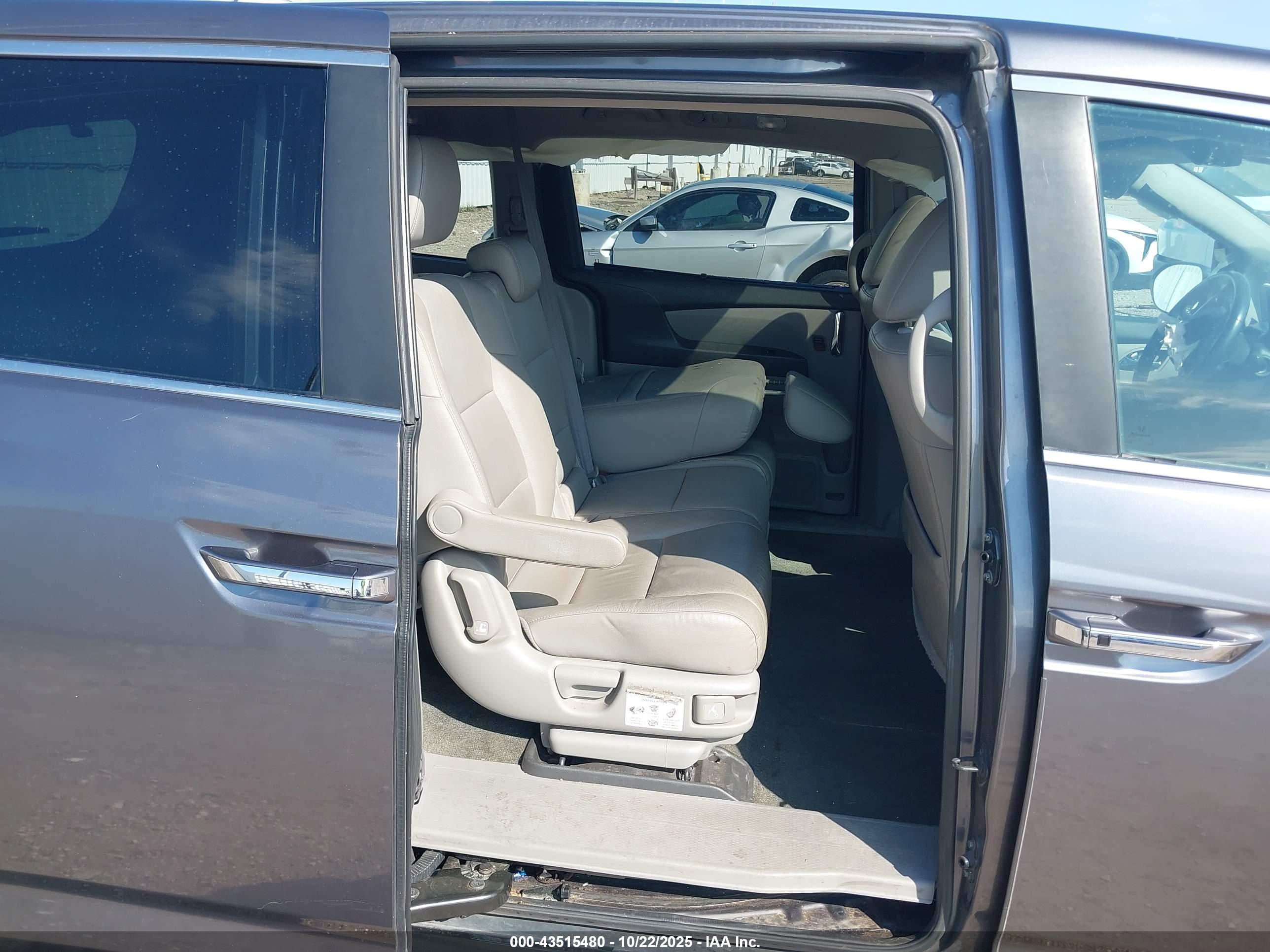 HONDA ODYSSEY image 8