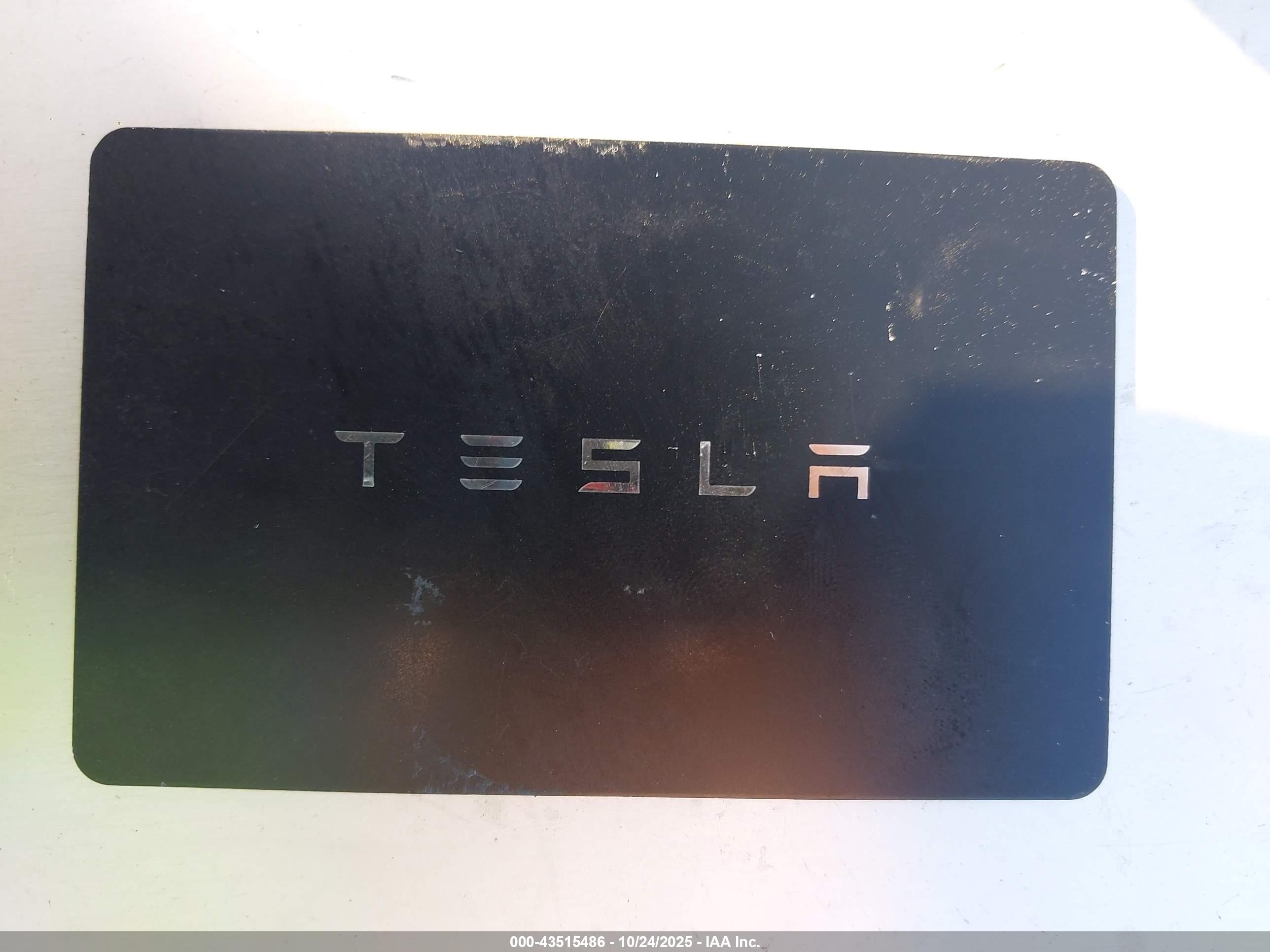TESLA MODEL image 11