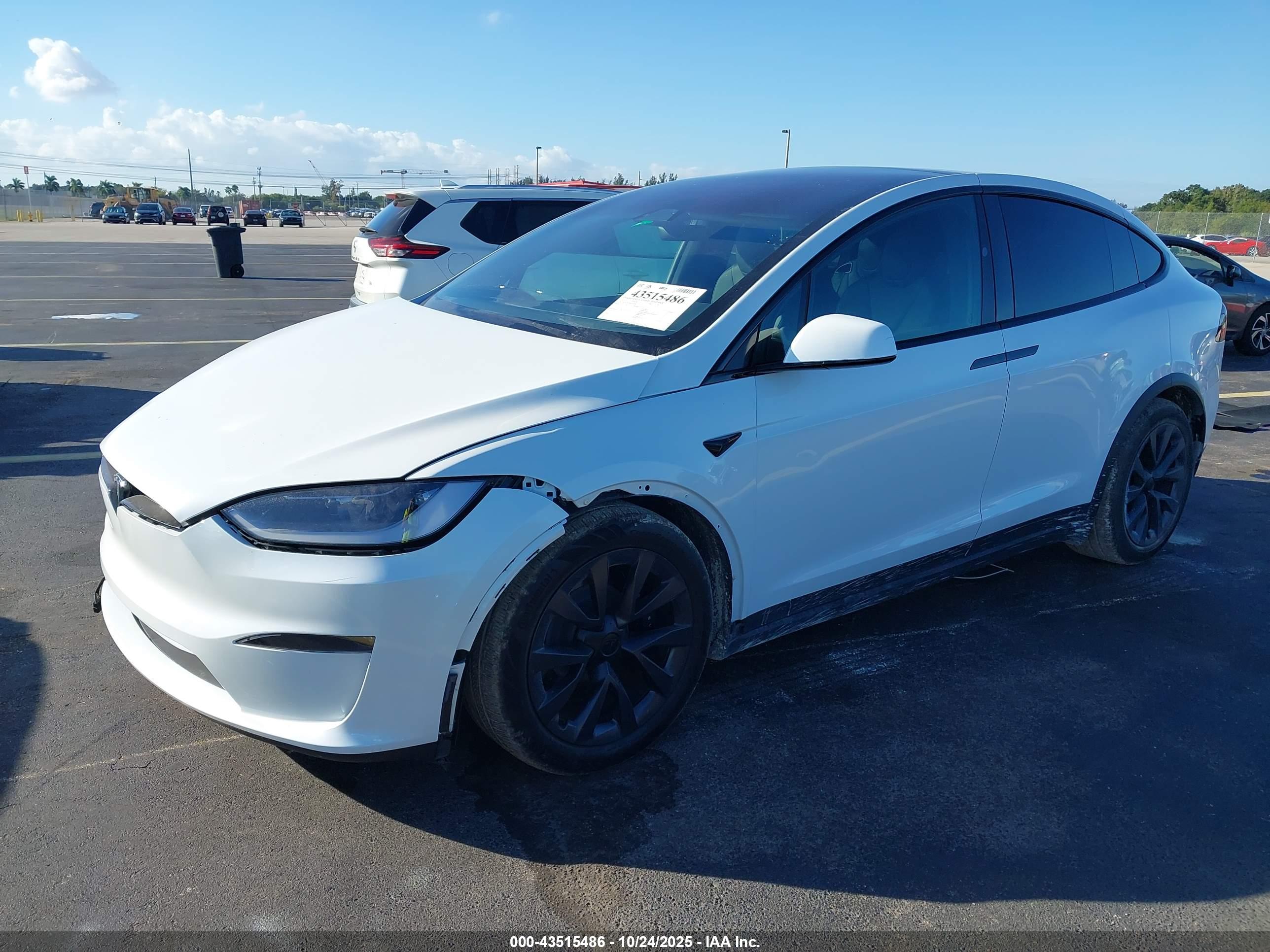 TESLA MODEL image 2