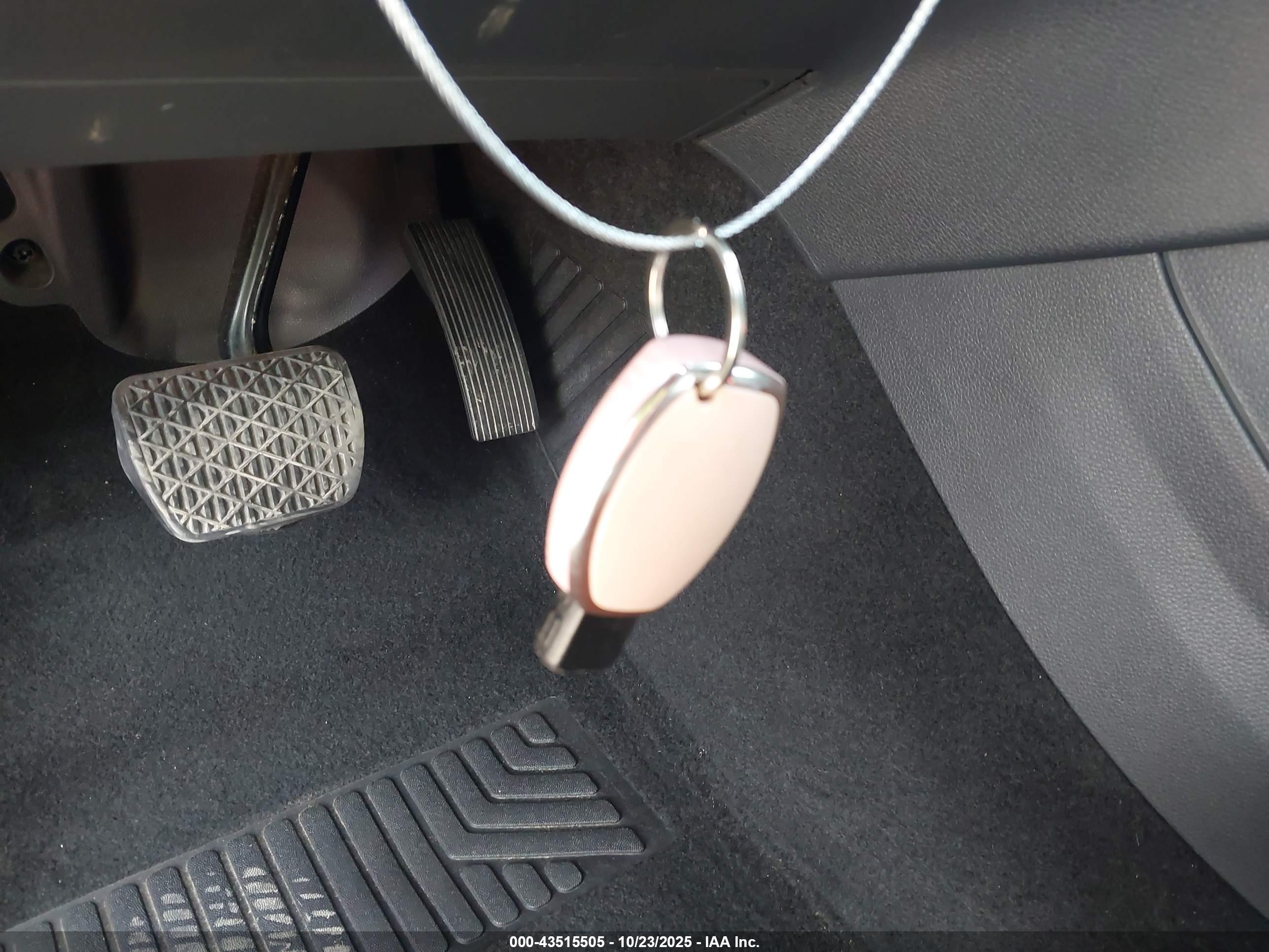 MERCEDES-BENZ CLA image 11