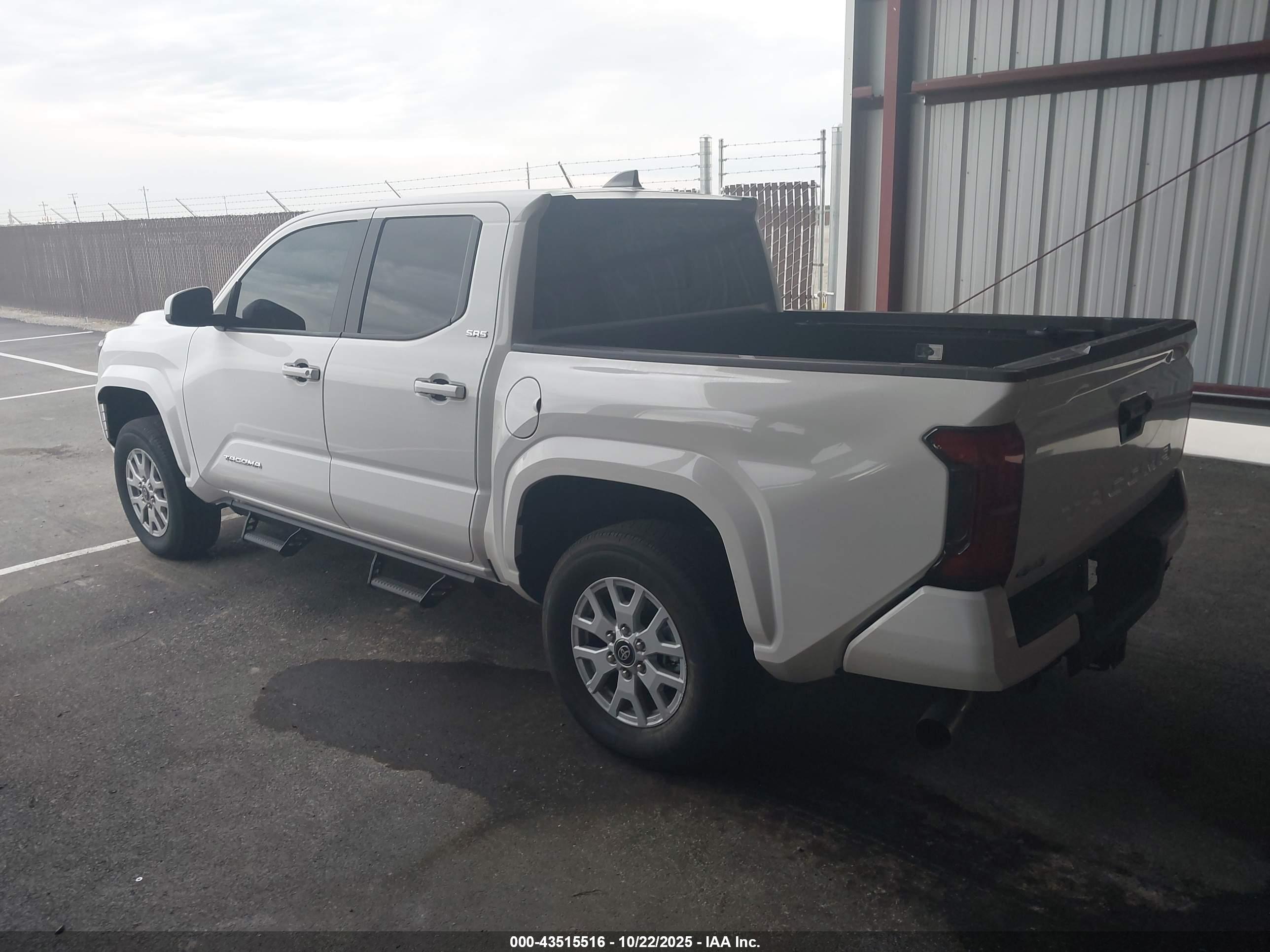 TOYOTA TACOMA image 3