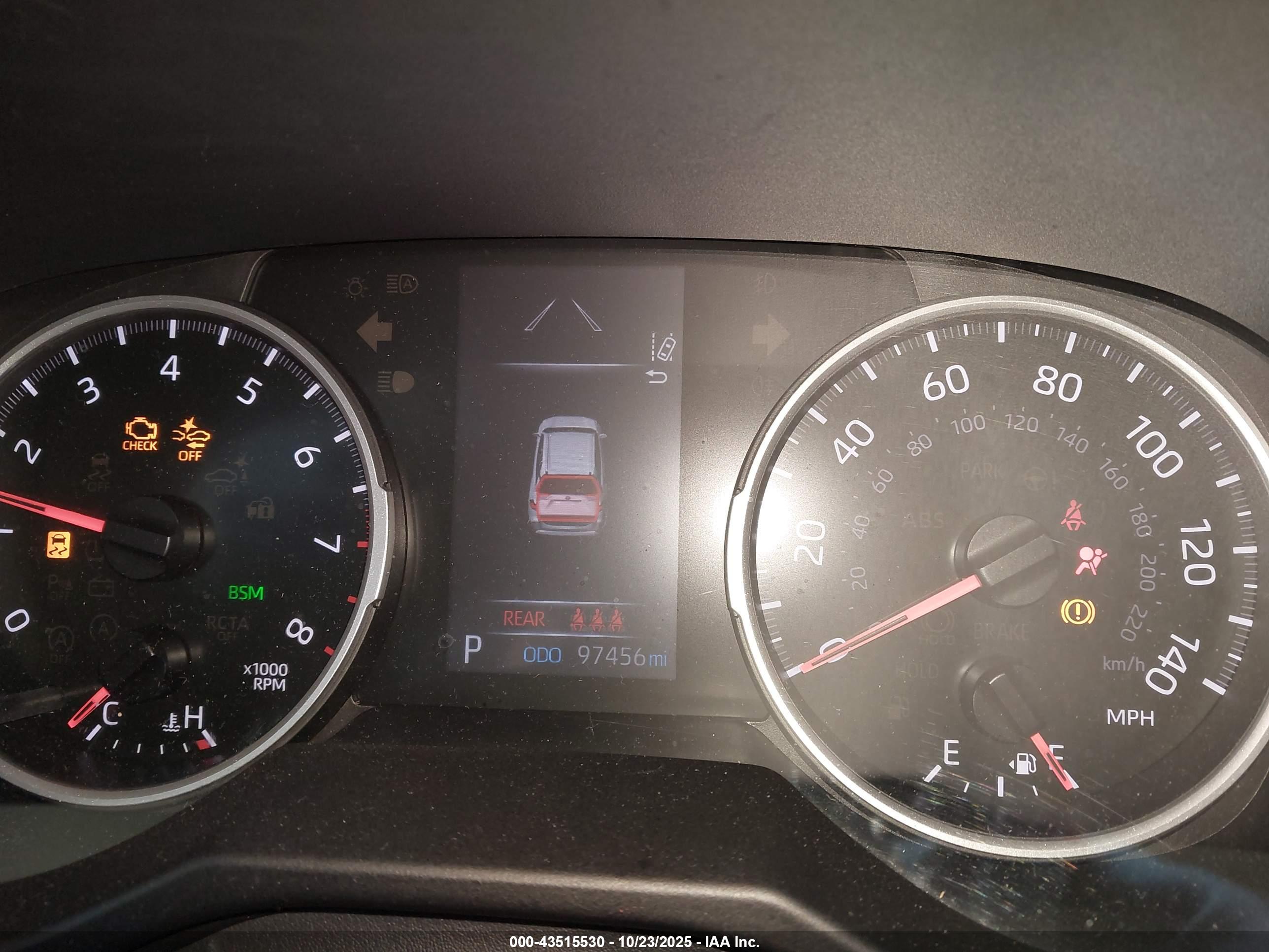 TOYOTA RAV4 image 7
