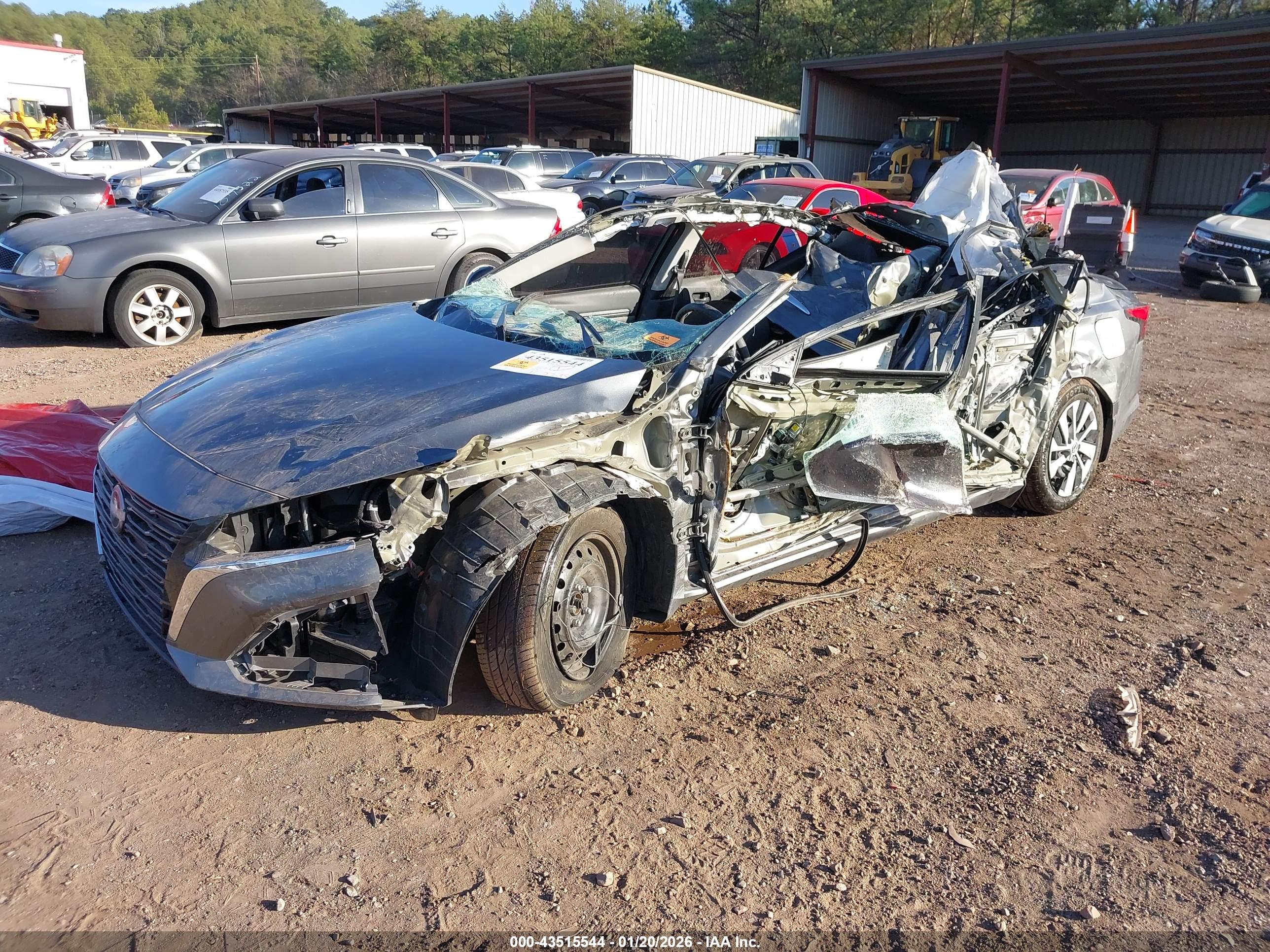 NISSAN ALTIMA image 2