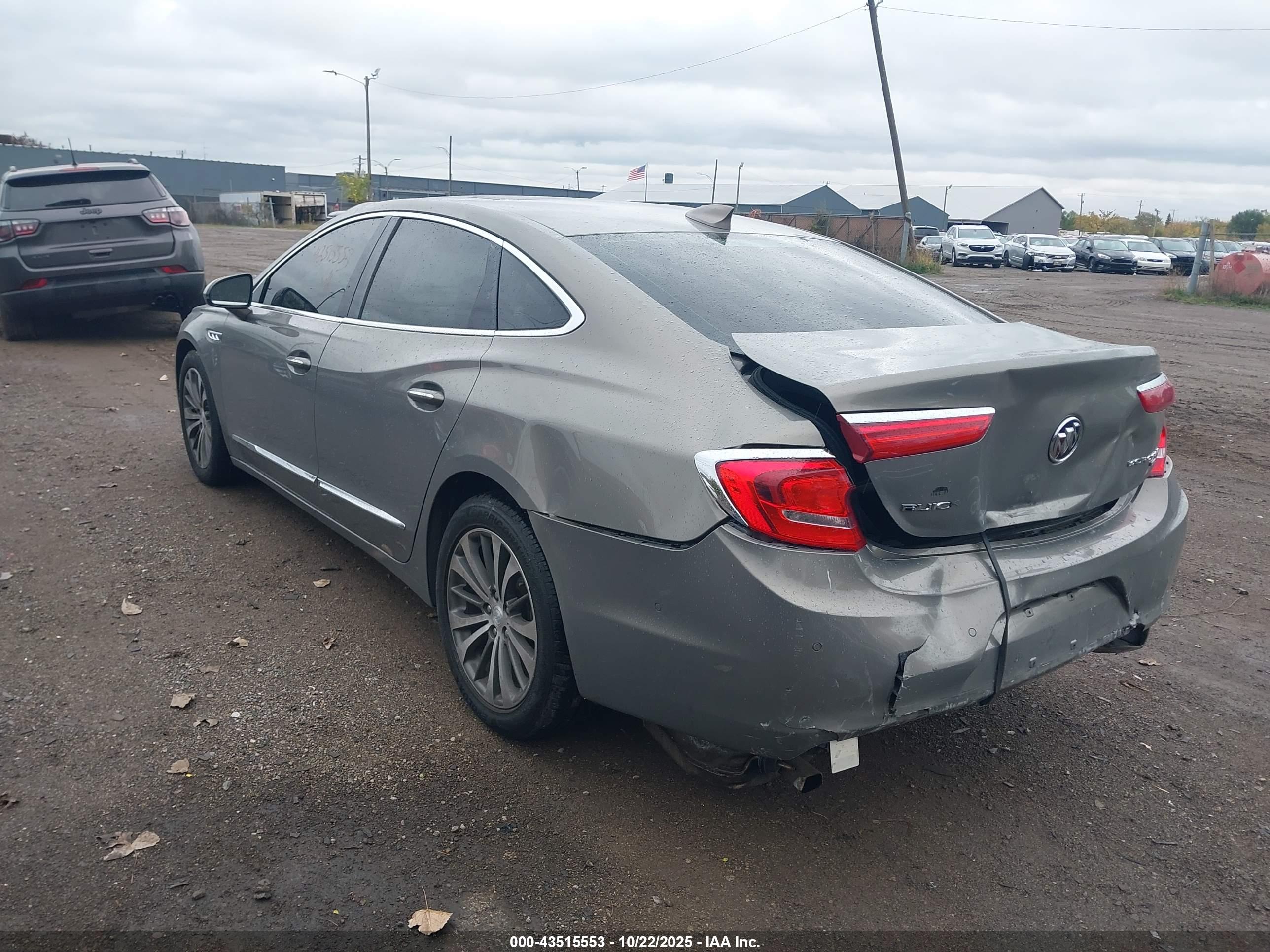 BUICK LACROSSE image 3