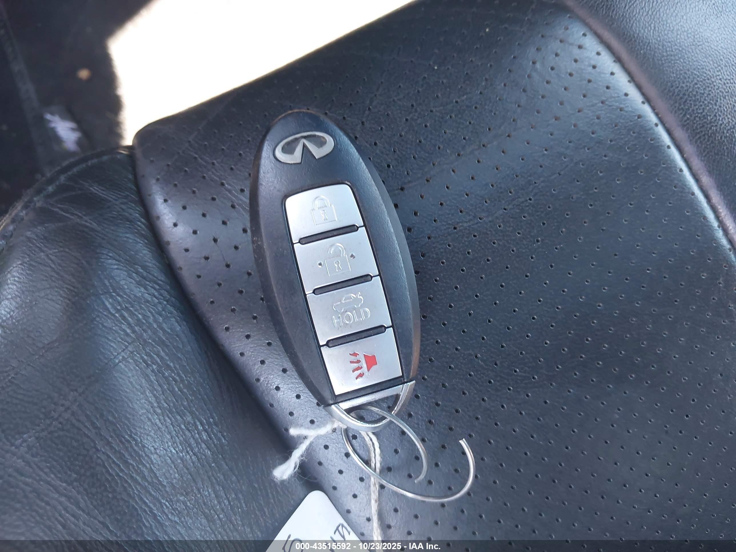 INFINITI G37X image 11