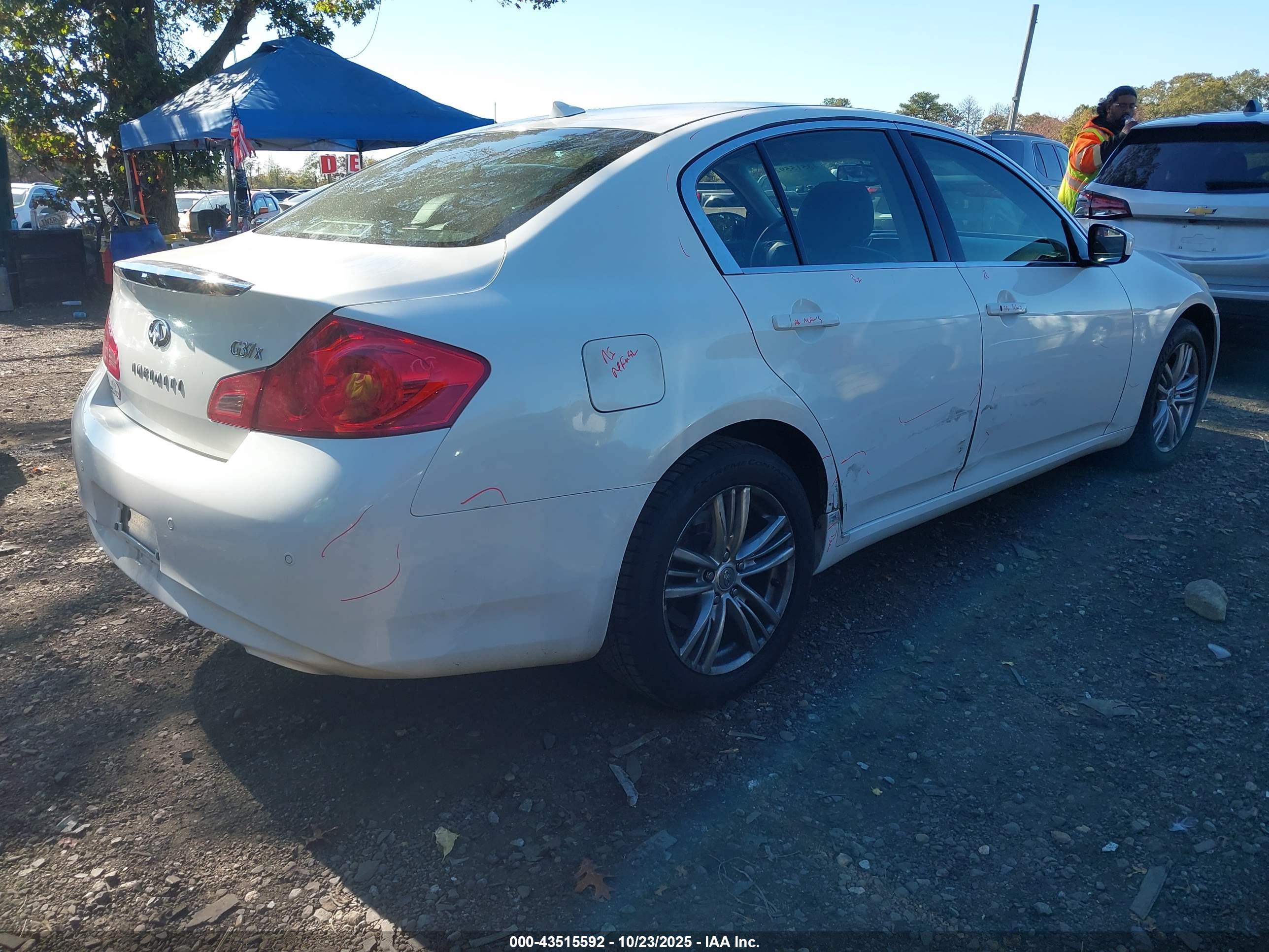 INFINITI G37X image 4