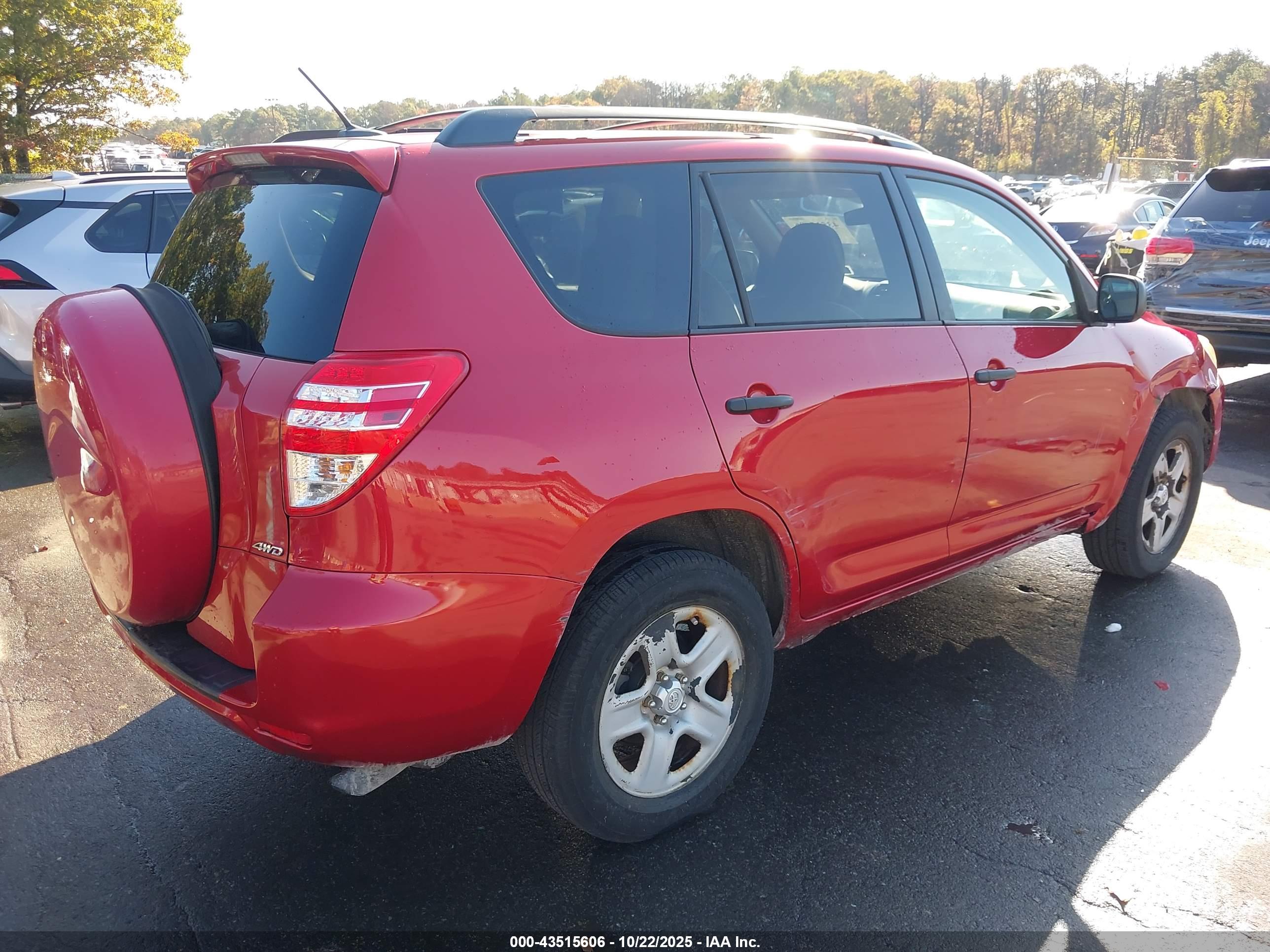TOYOTA RAV4 image 4