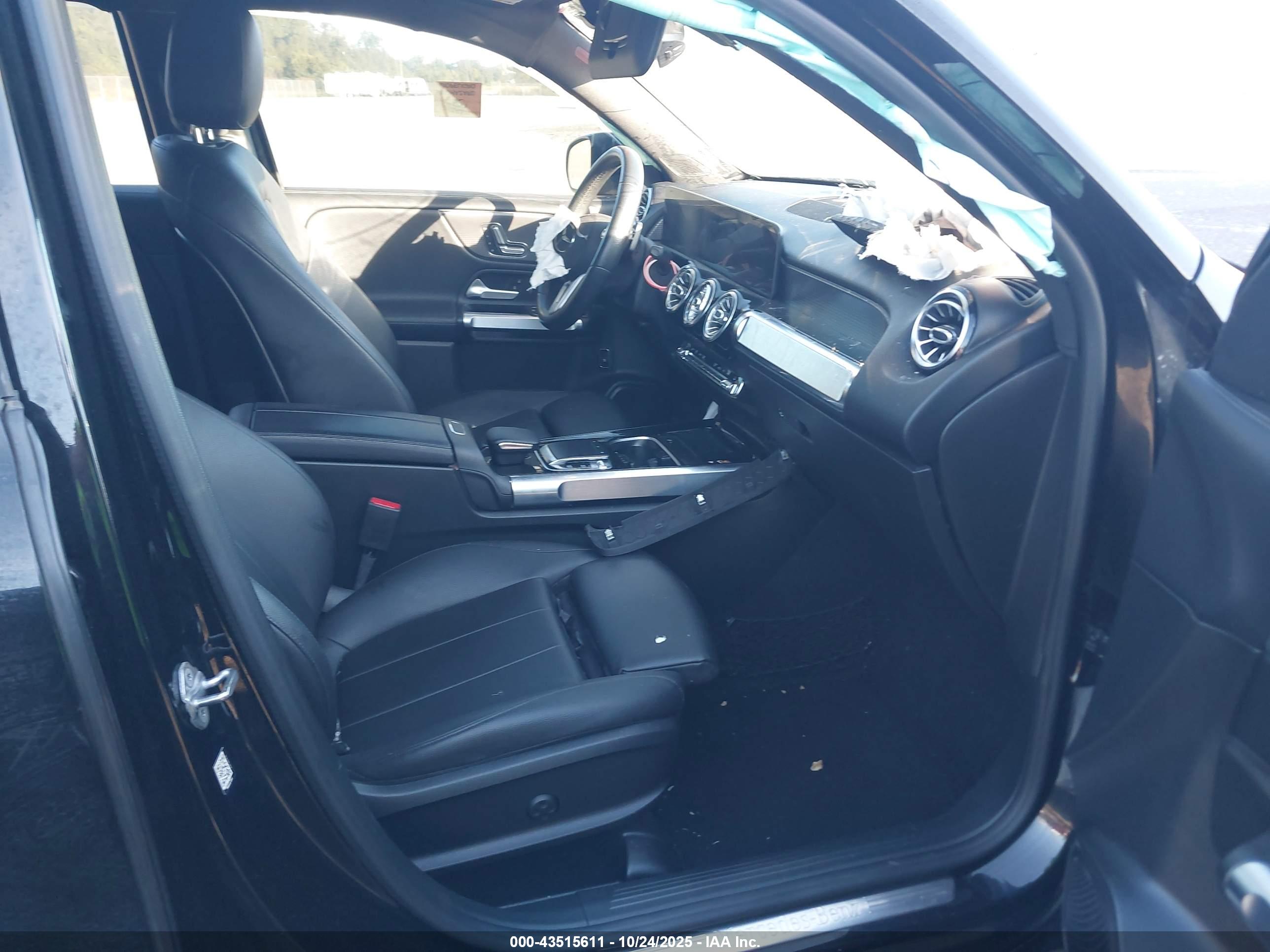 MERCEDES-BENZ GLB image 5