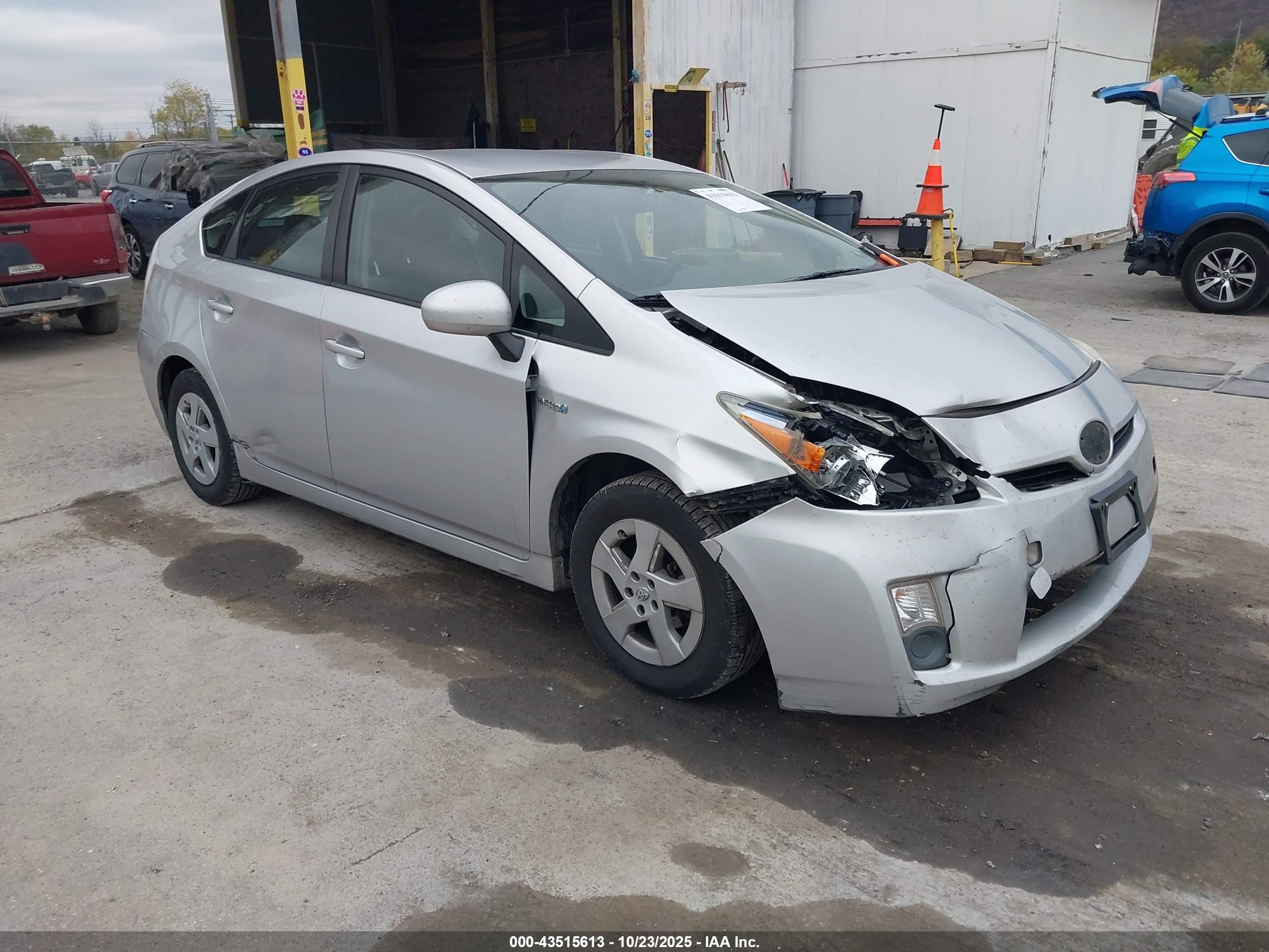TOYOTA PRIUS image 6