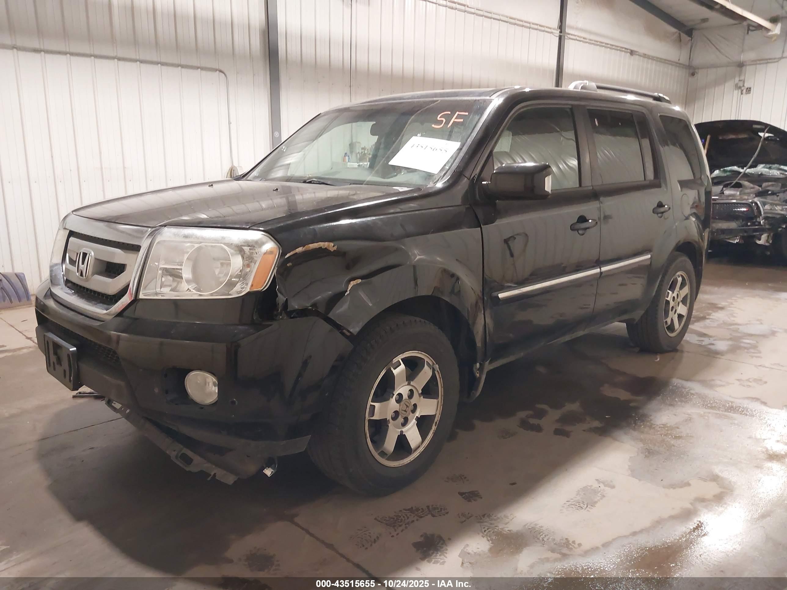 HONDA PILOT image 2