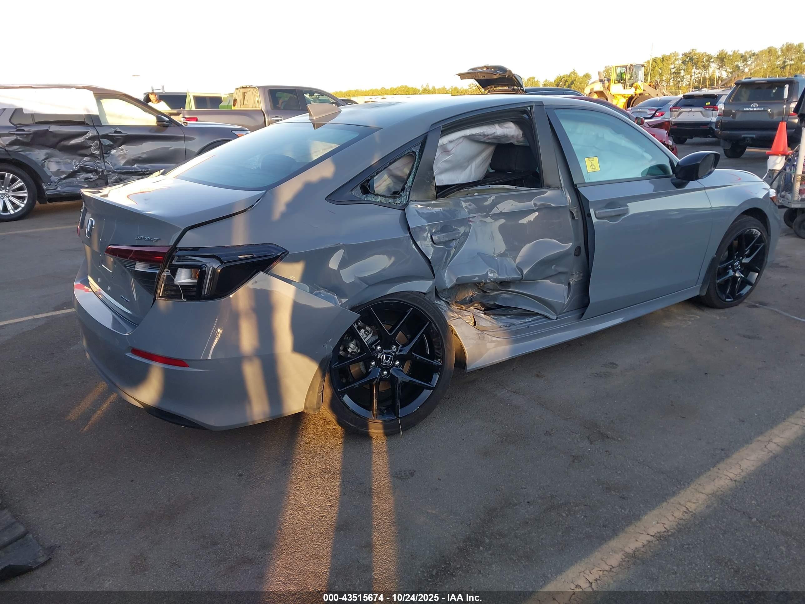 HONDA CIVIC image 4
