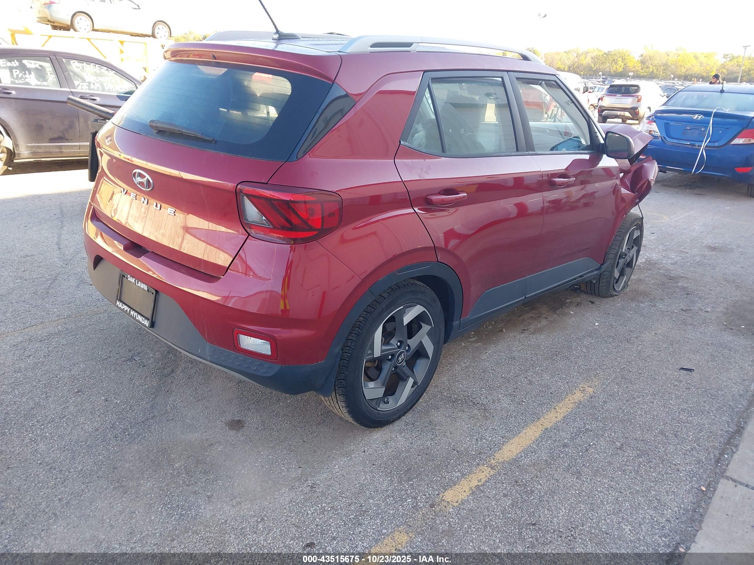 HYUNDAI VENUE image 4