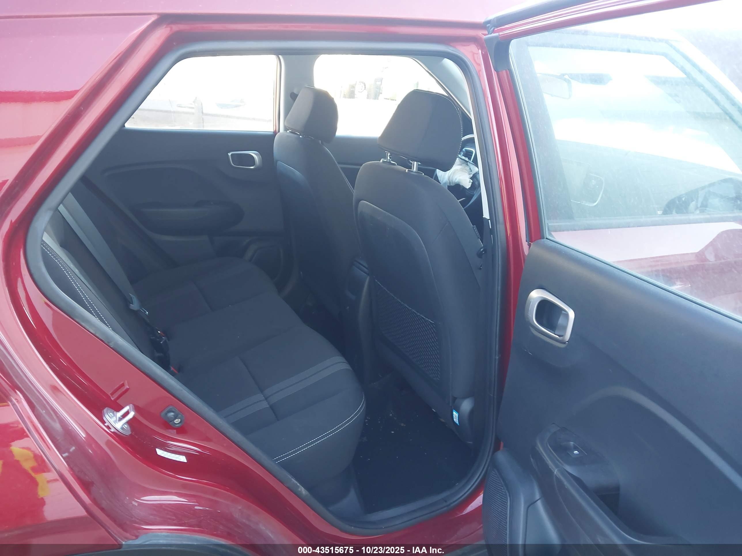 HYUNDAI VENUE image 8