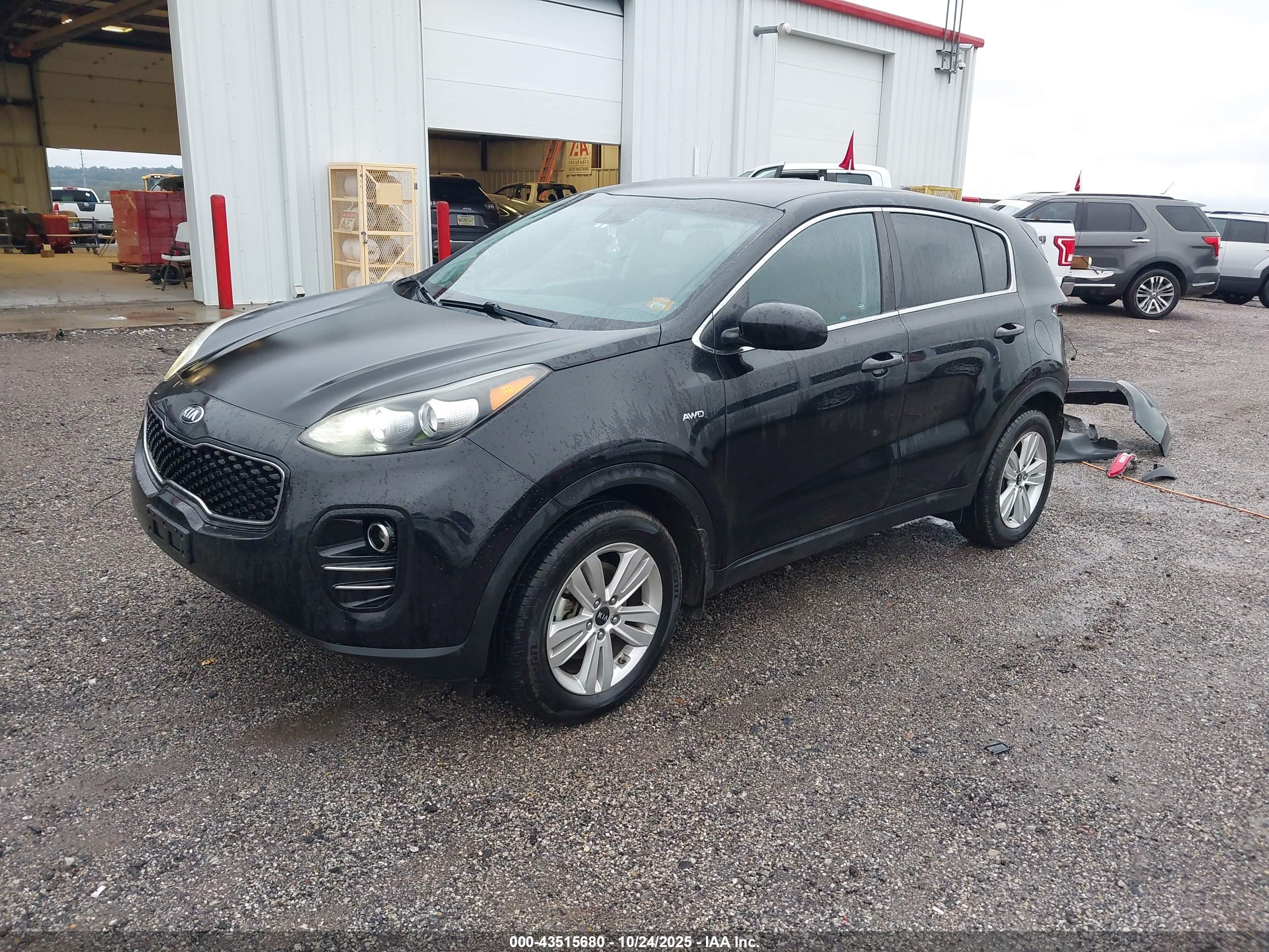 KIA SPORTAGE image 2