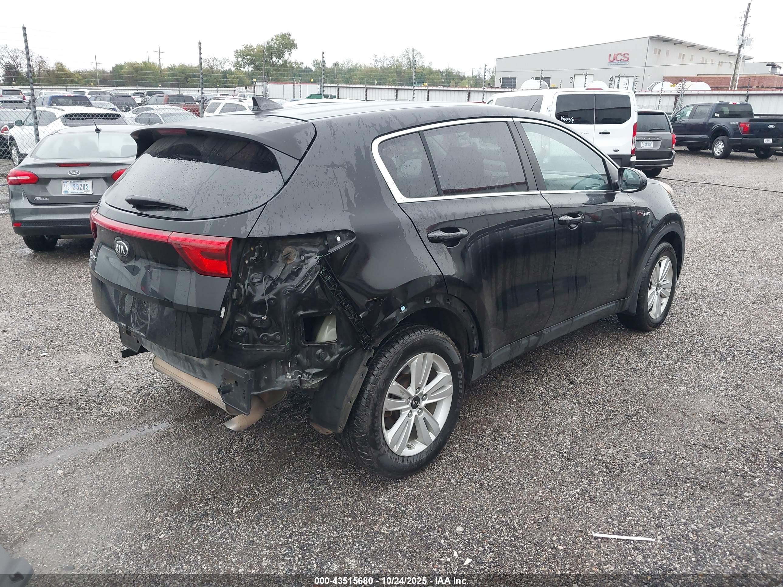 KIA SPORTAGE image 4