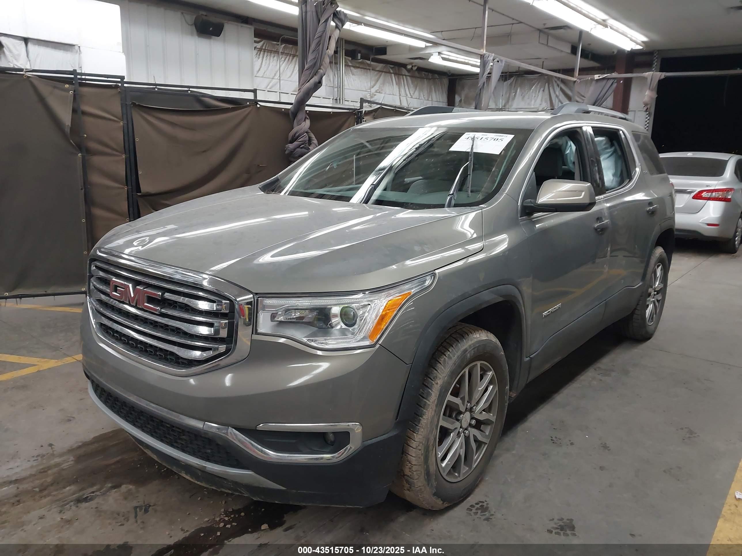 GMC ACADIA image 6