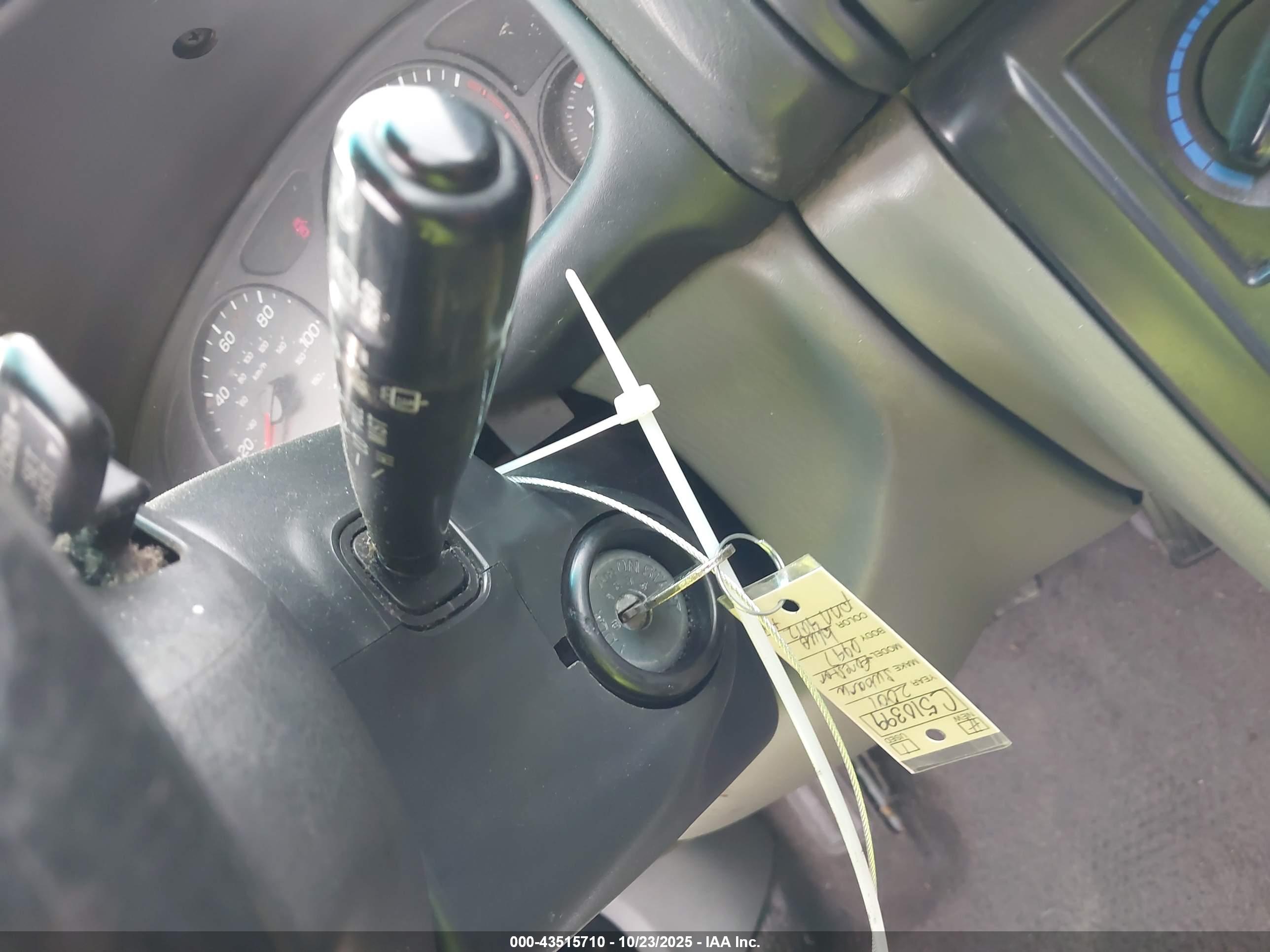 SUBARU FORESTER image 11