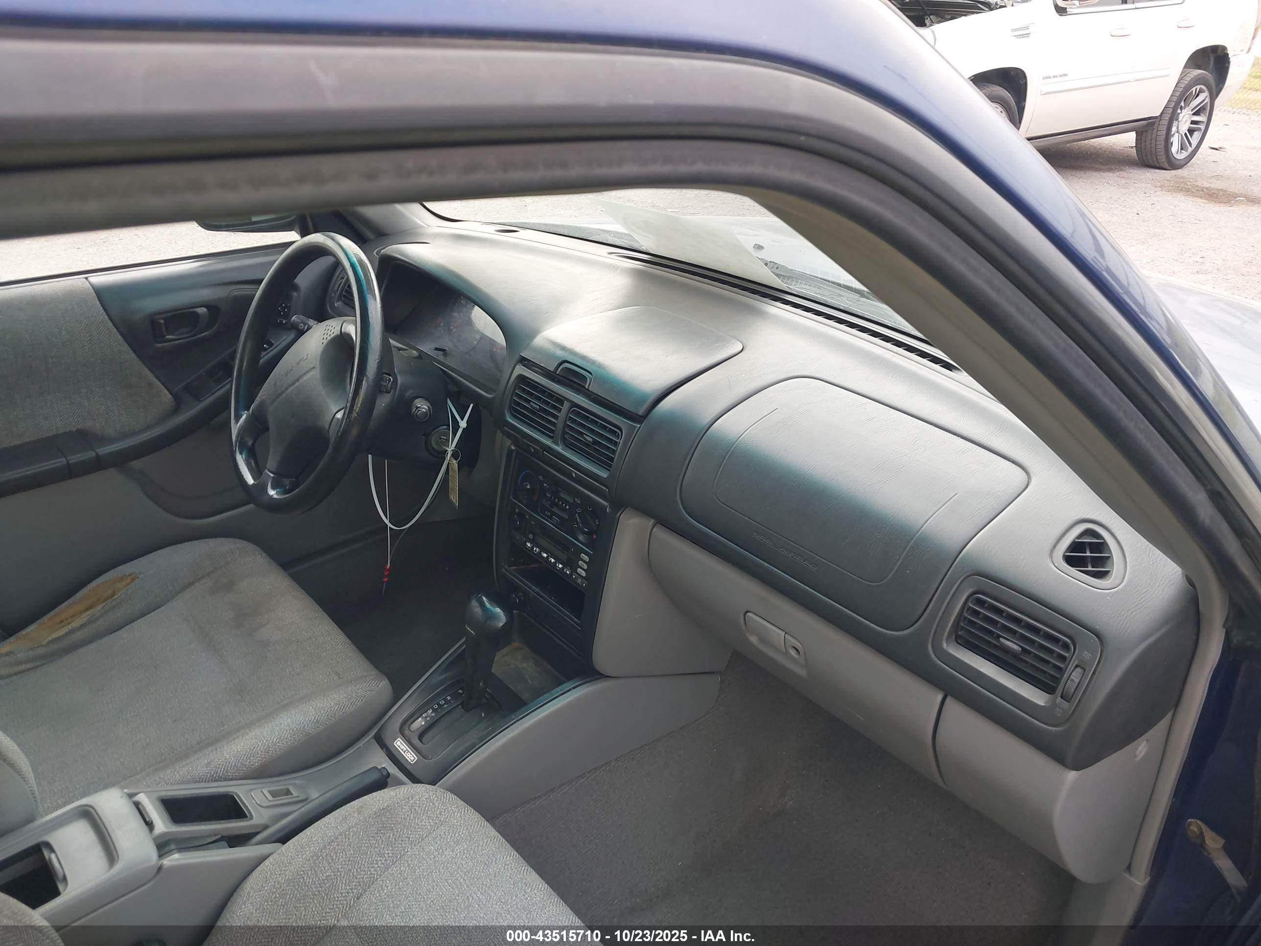 SUBARU FORESTER image 5