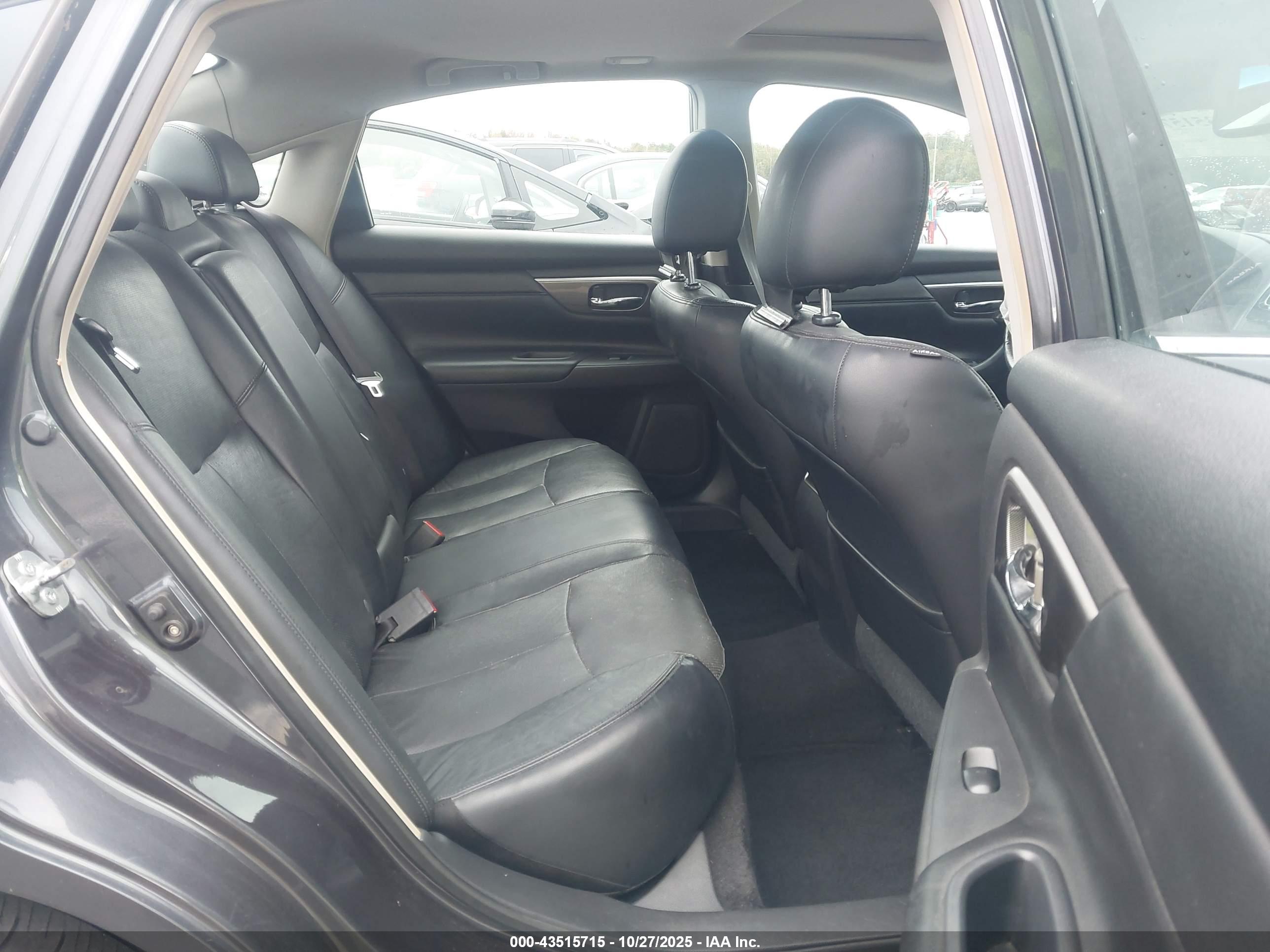 NISSAN ALTIMA image 8