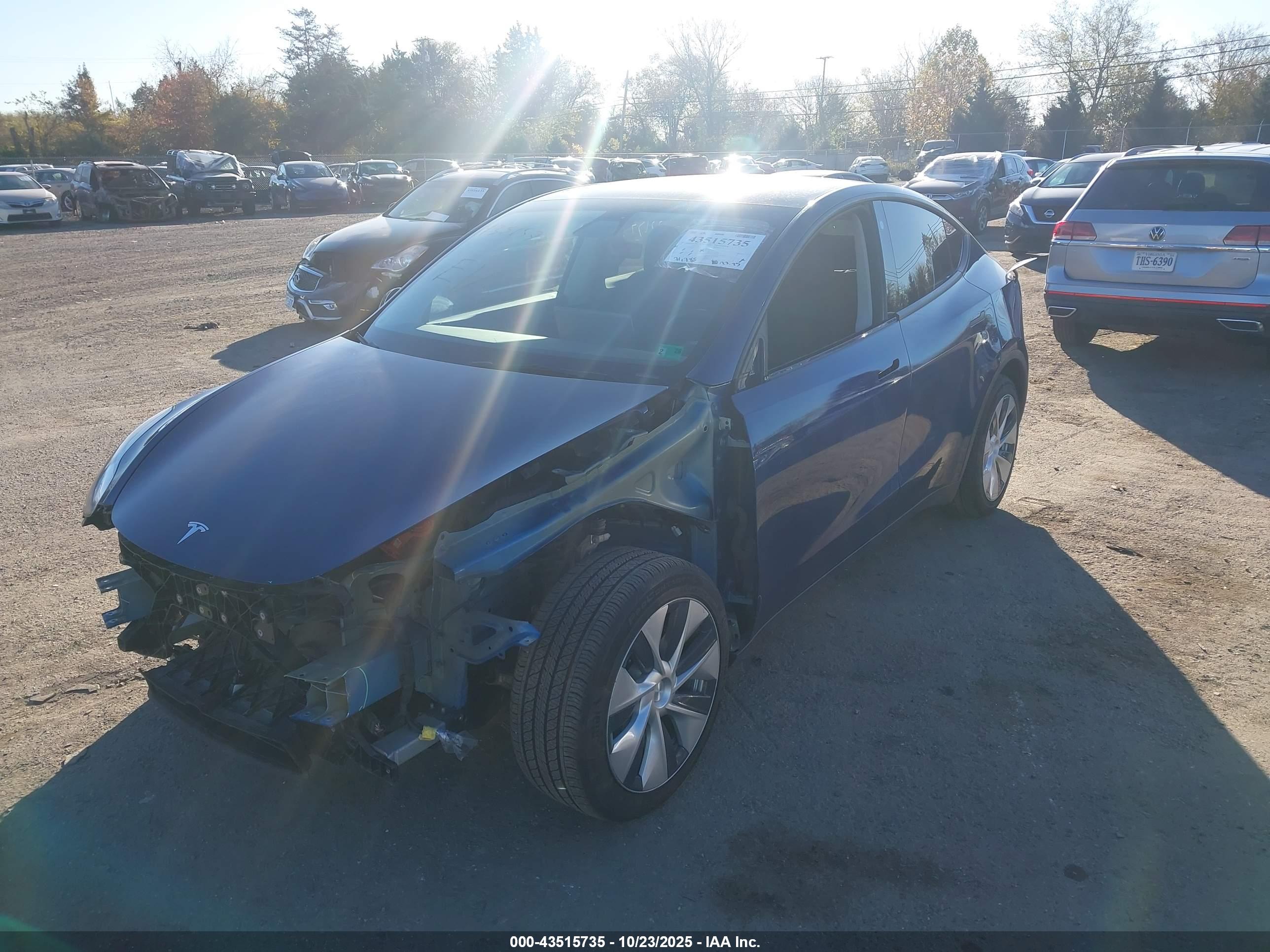 TESLA MODEL image 2