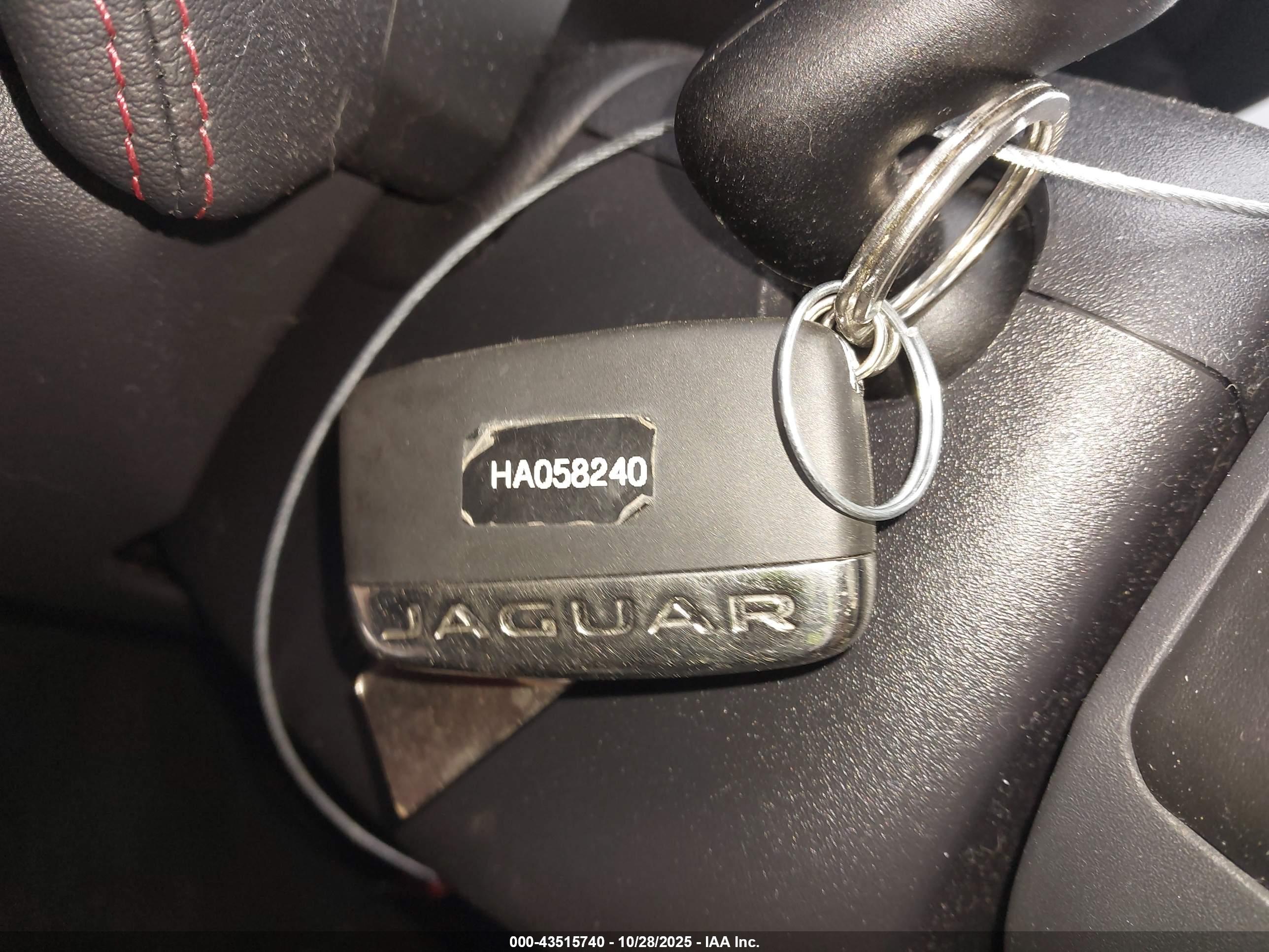 JAGUAR F-PACE image 11