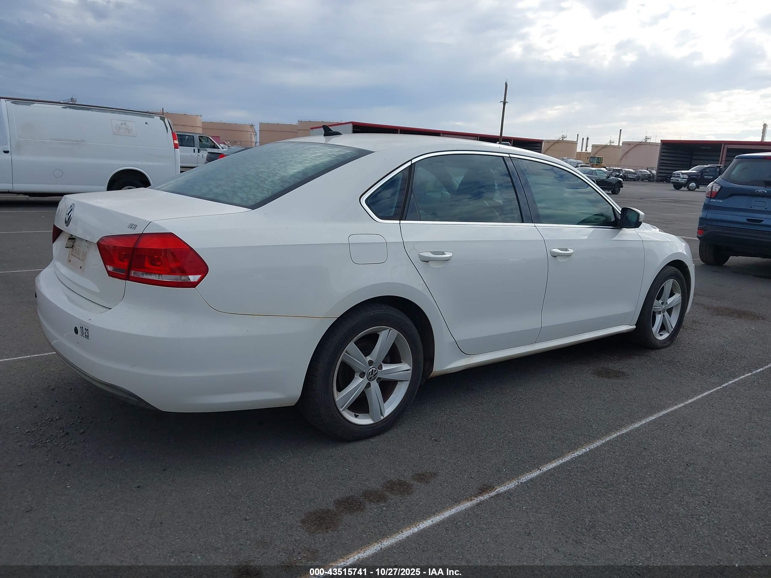 VOLKSWAGEN PASSAT image 4