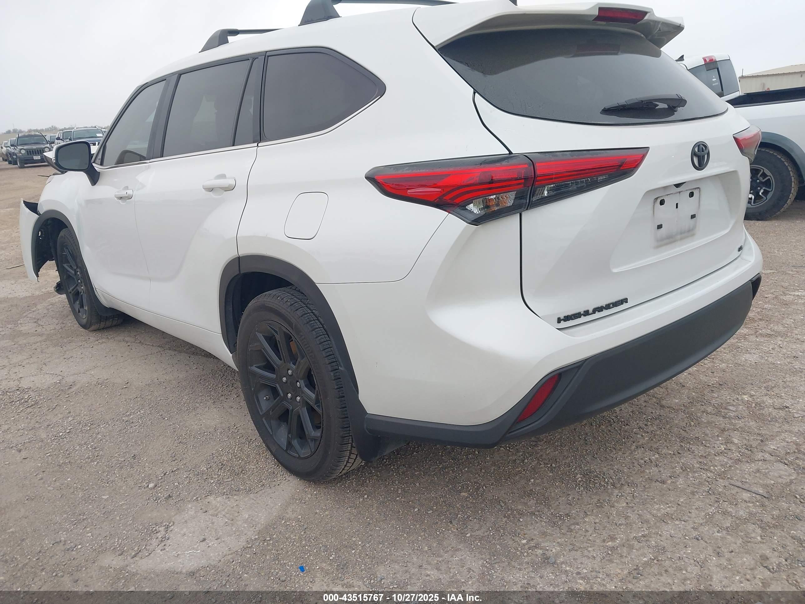 TOYOTA HIGHLANDER image 3