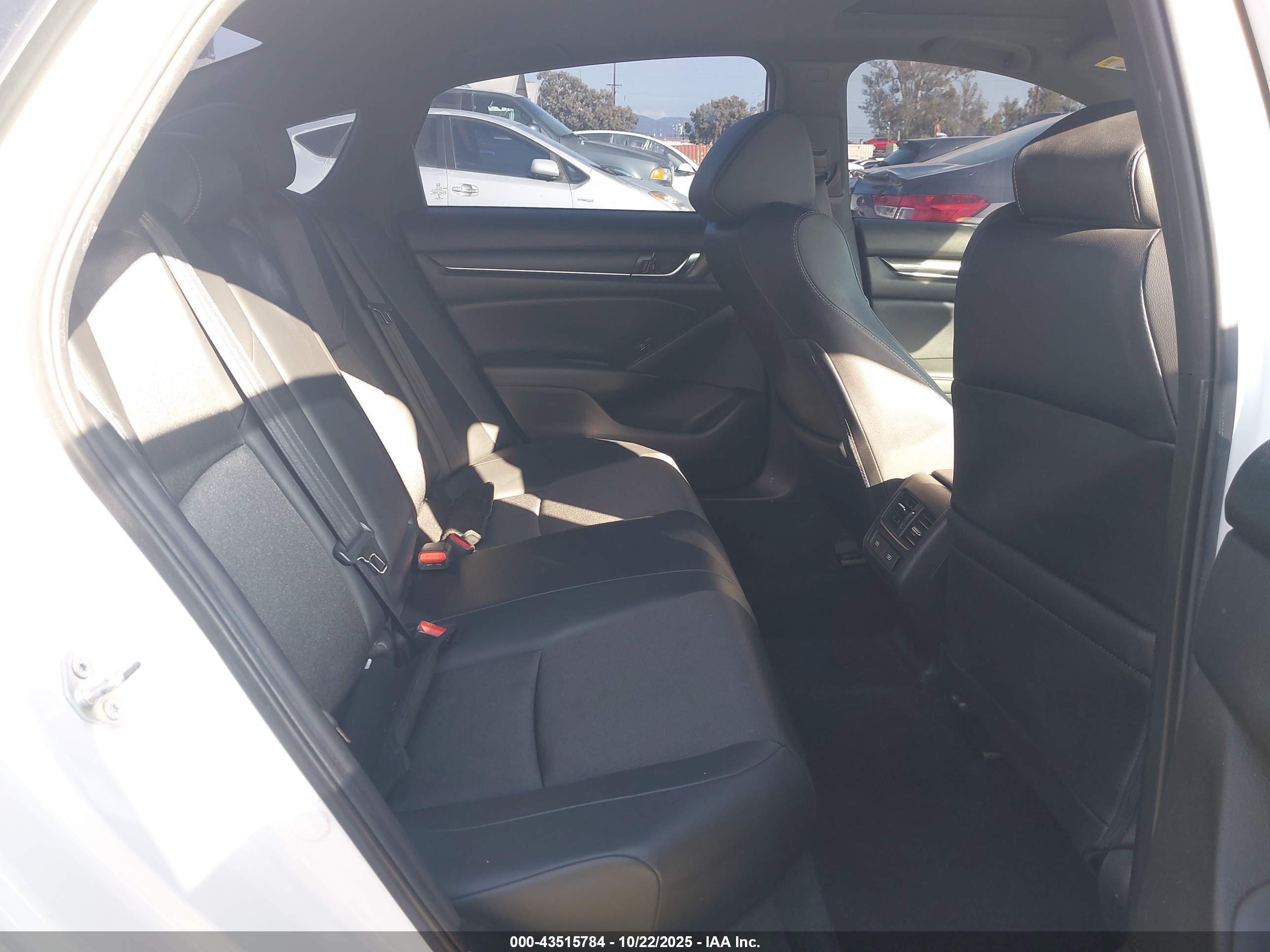 HONDA ACCORD image 8