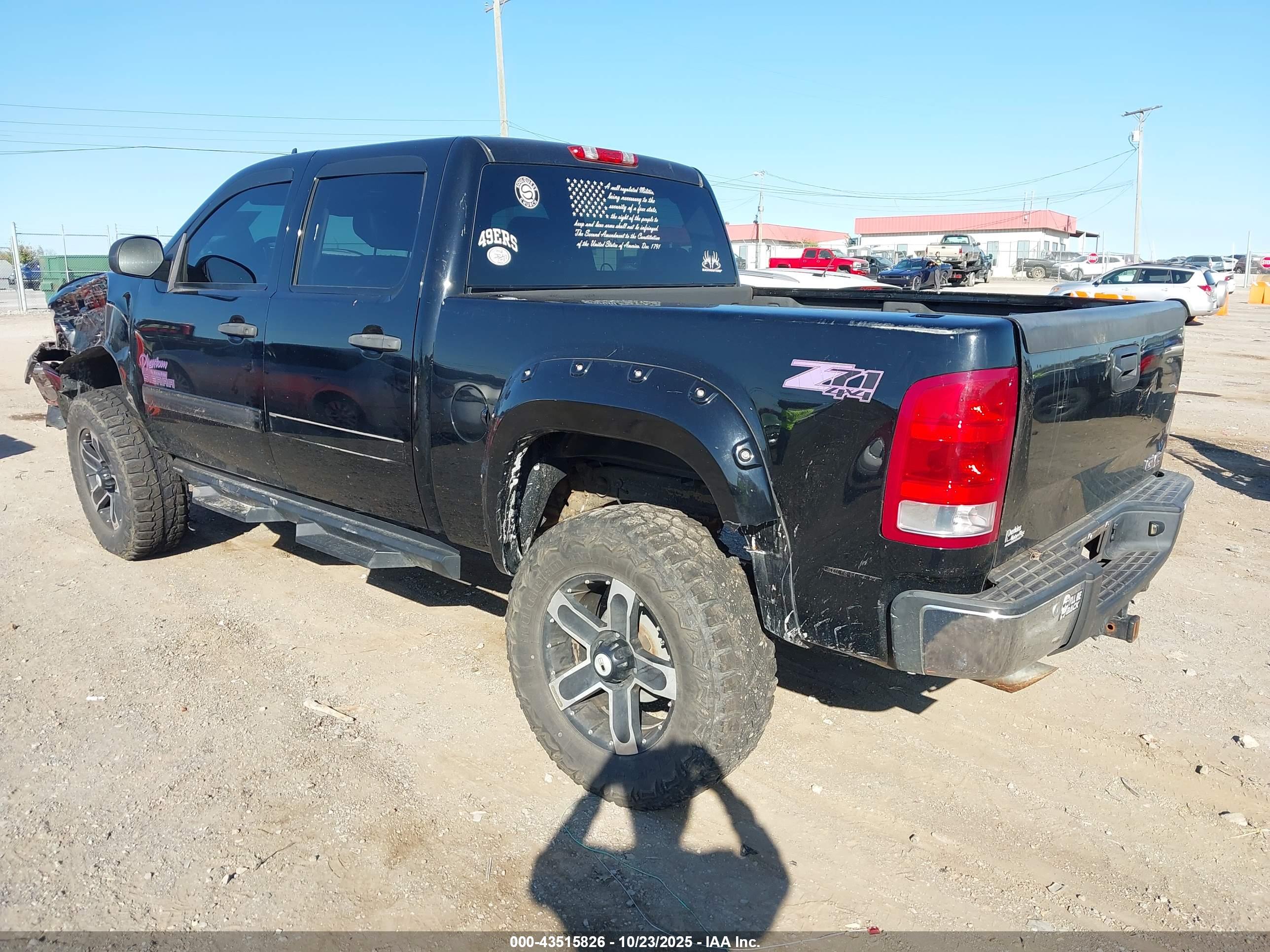 GMC SIERRA image 3