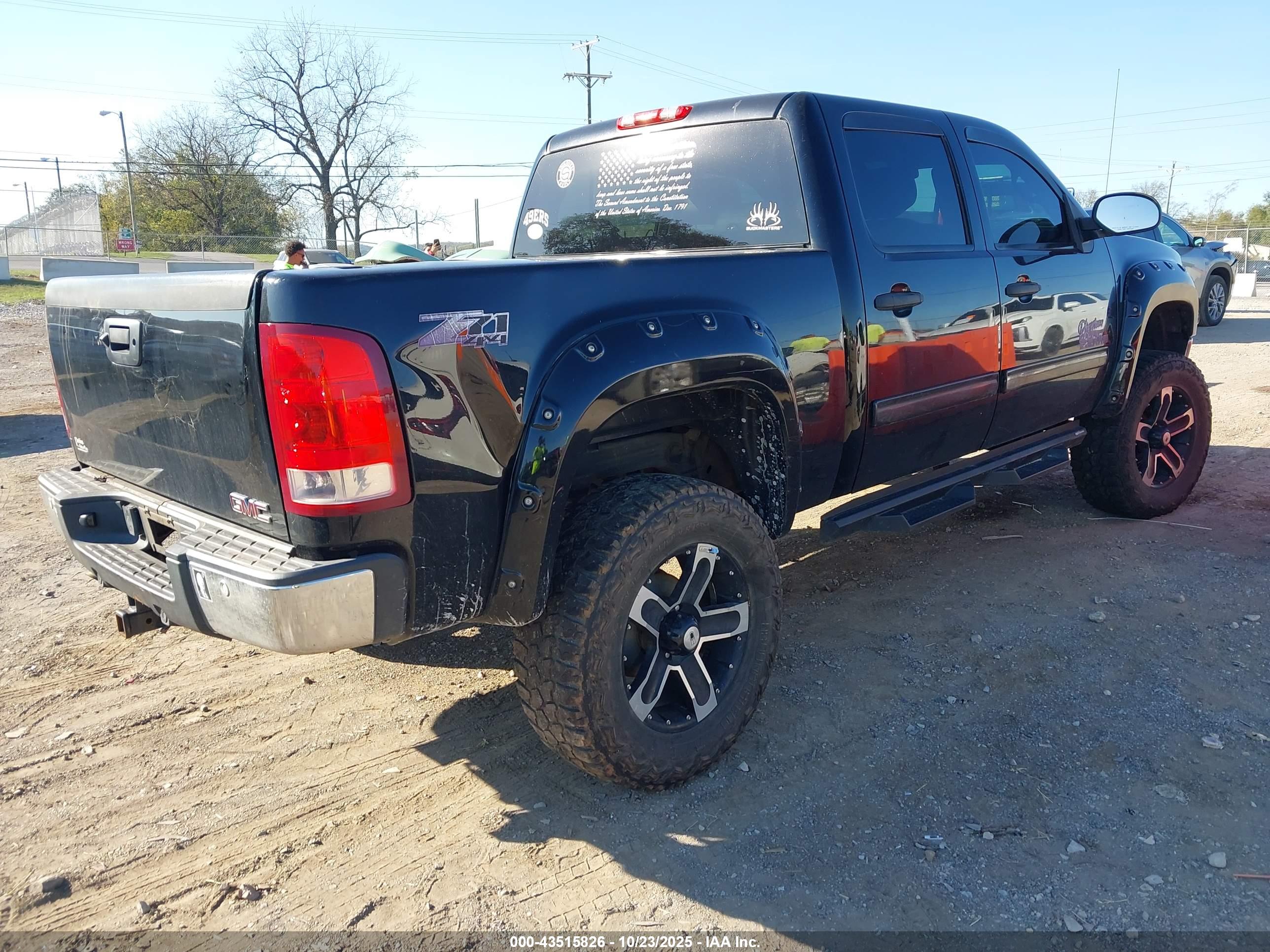 GMC SIERRA image 4