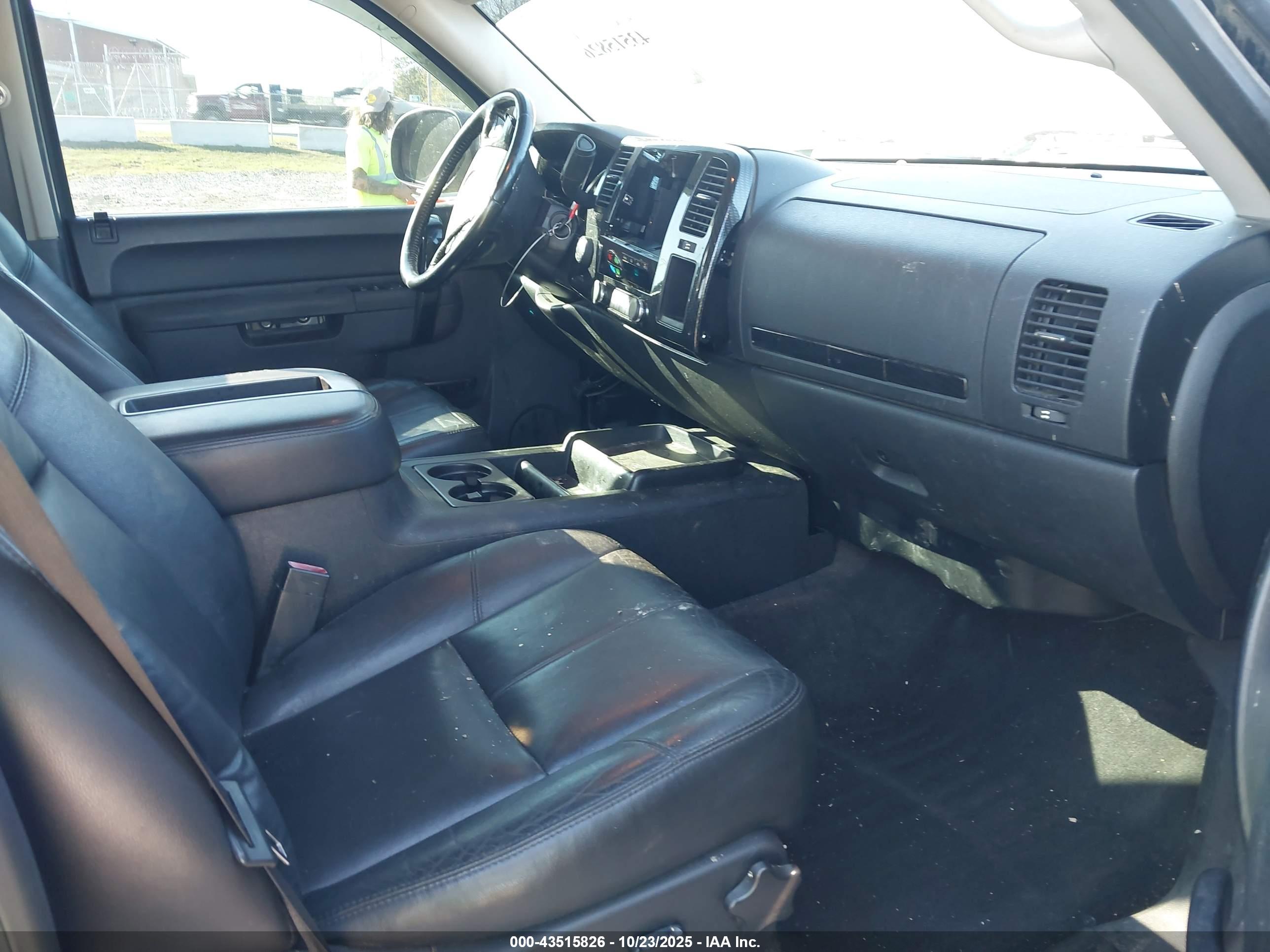GMC SIERRA image 5