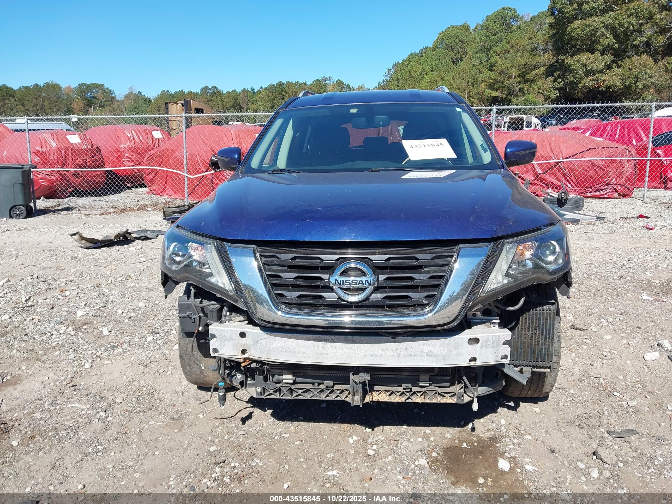 NISSAN PATHFINDER image 6