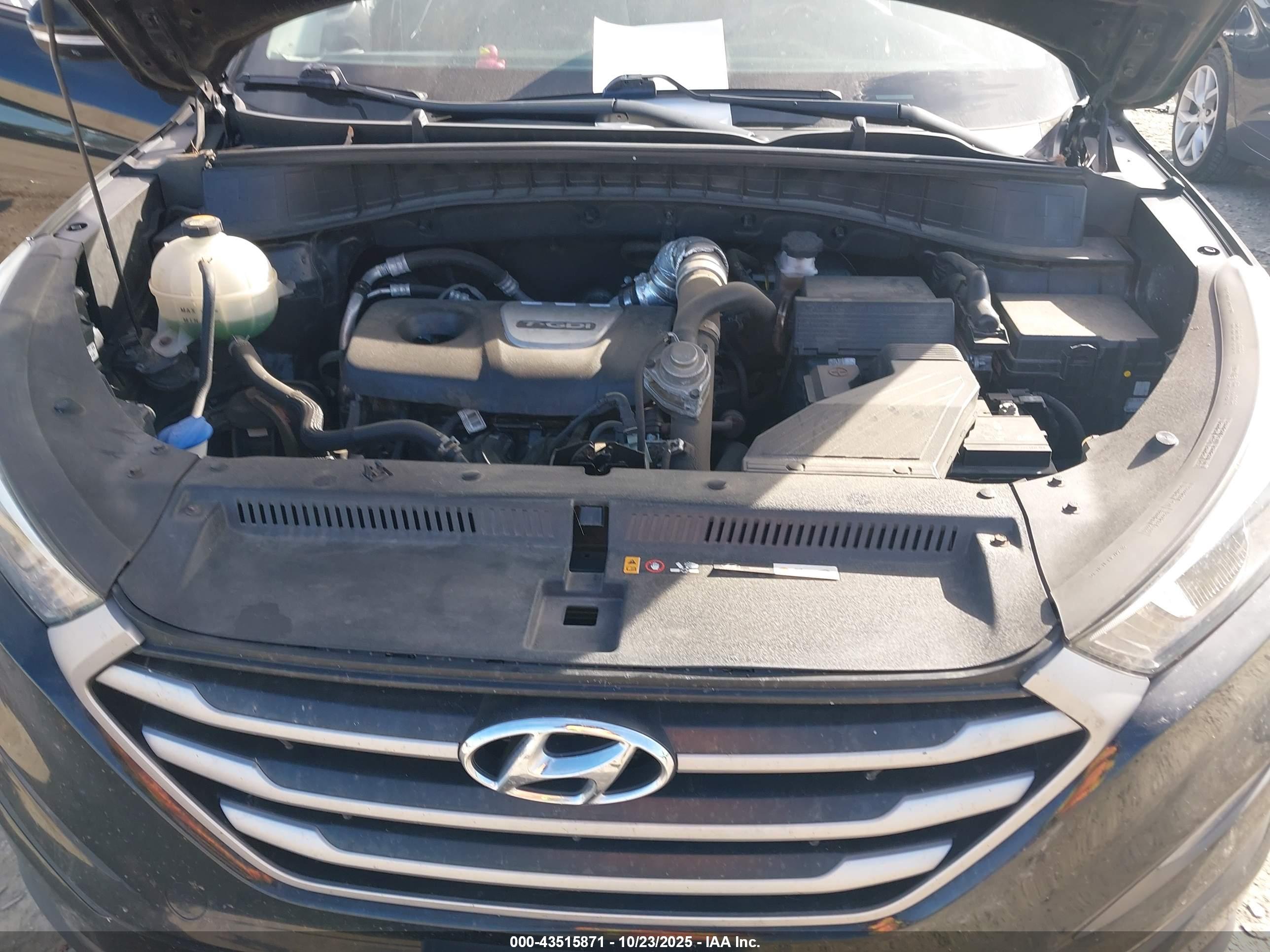 HYUNDAI TUCSON image 10
