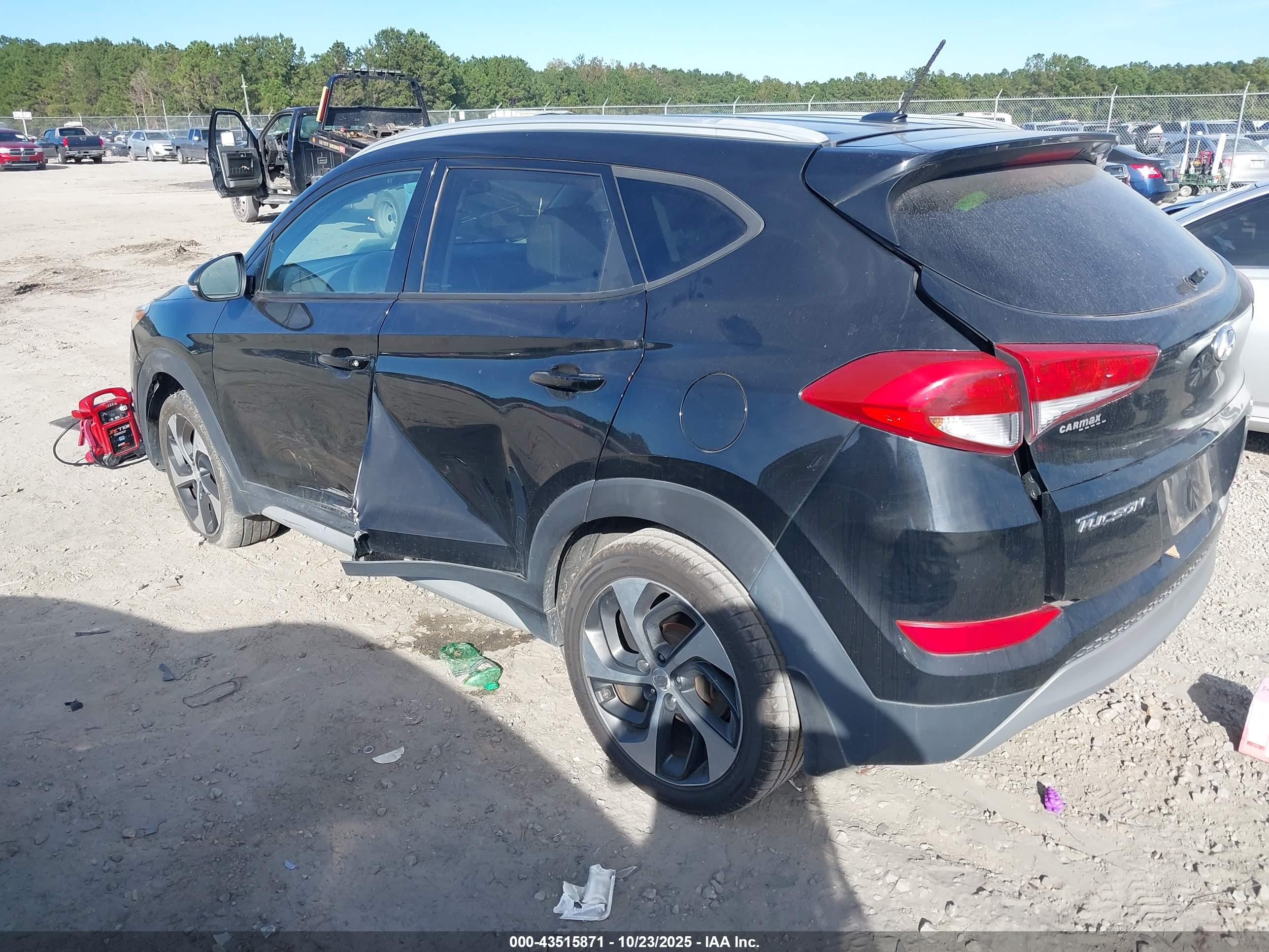 HYUNDAI TUCSON image 3