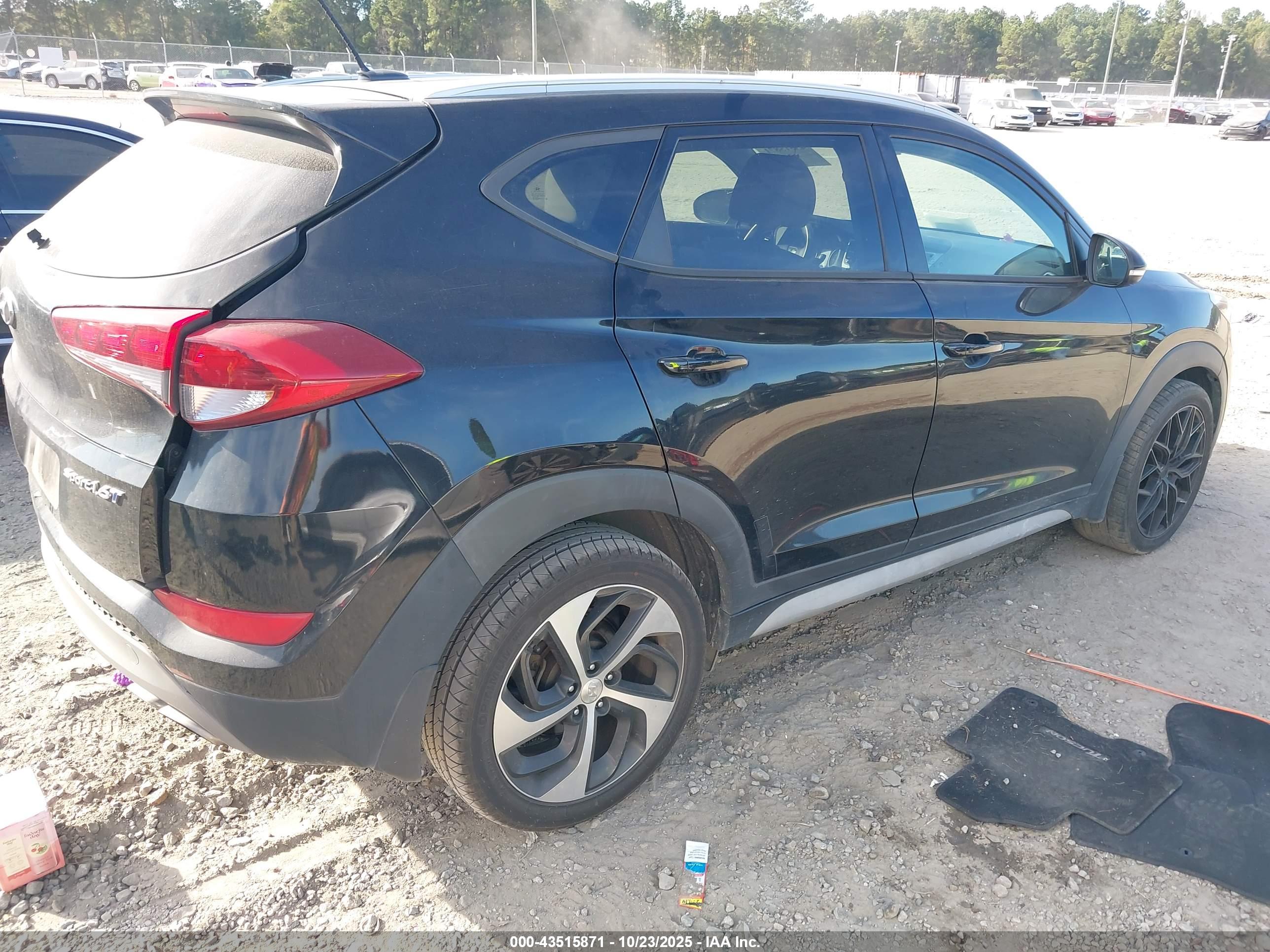 HYUNDAI TUCSON image 4