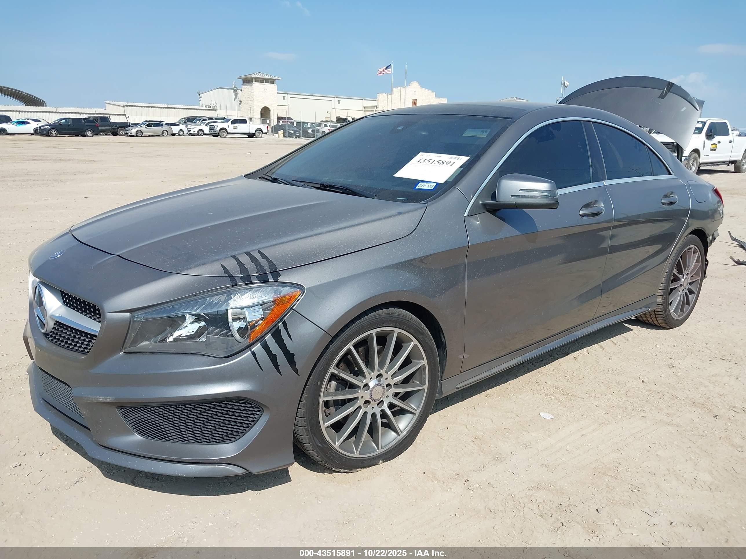 MERCEDES-BENZ CLA image 2