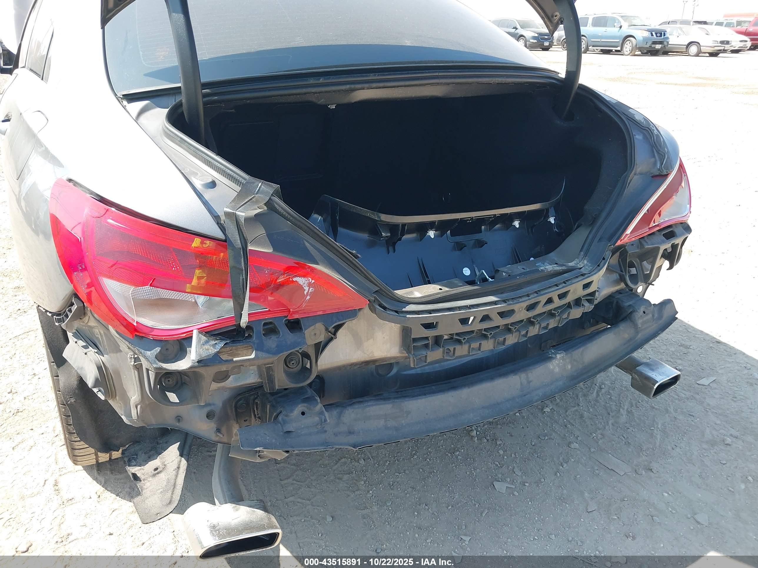 MERCEDES-BENZ CLA image 6