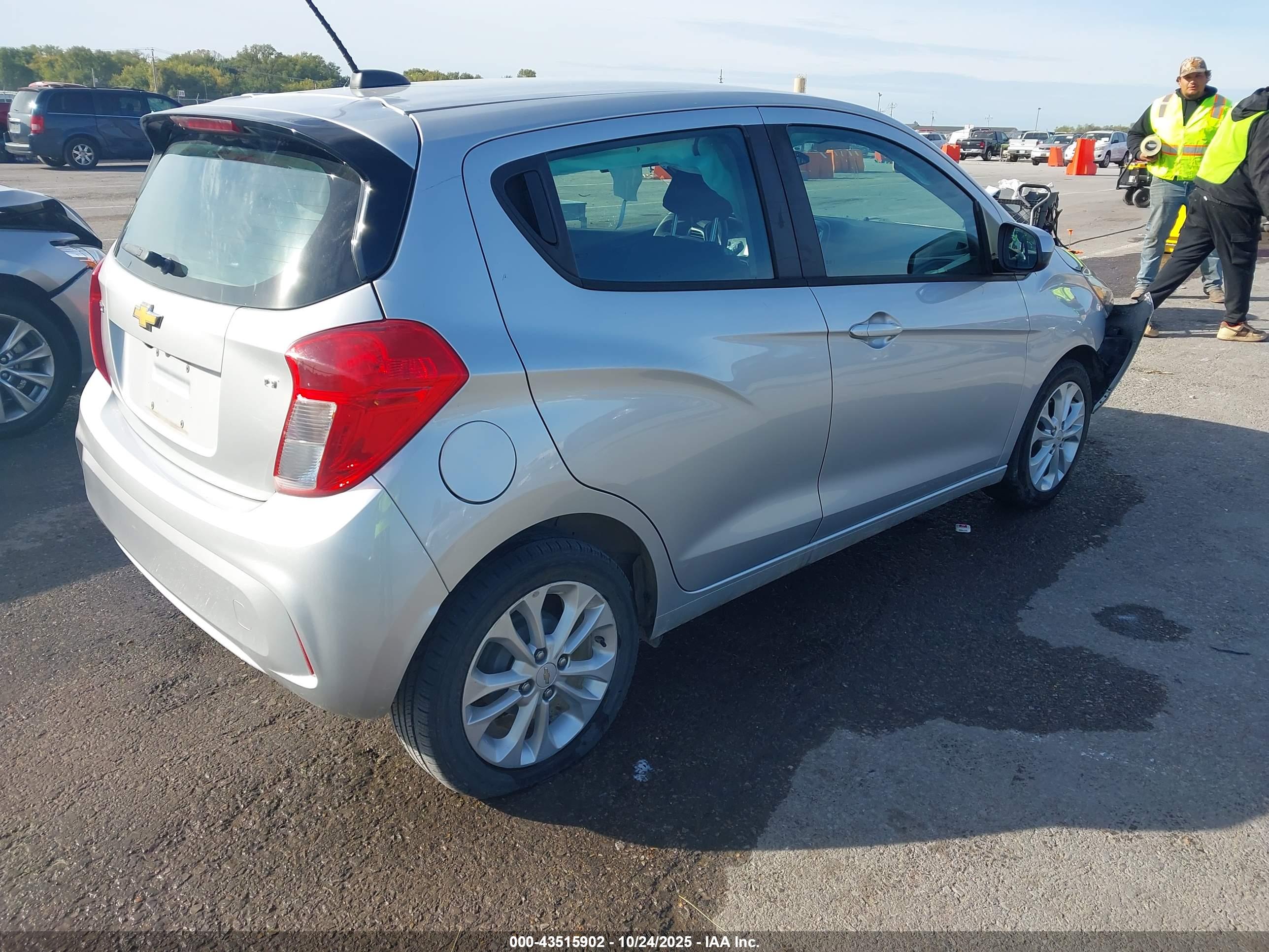 CHEVROLET SPARK image 4