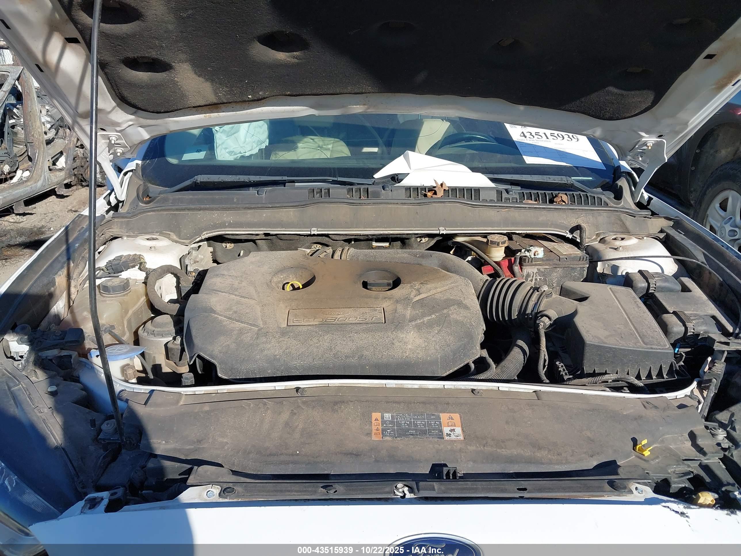 FORD FUSION image 10
