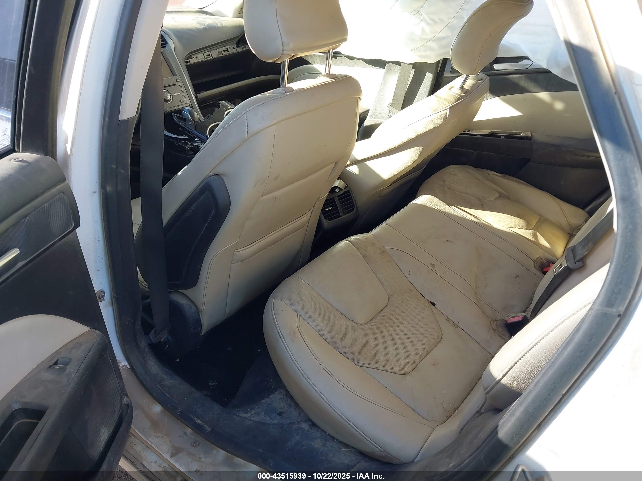 FORD FUSION image 8