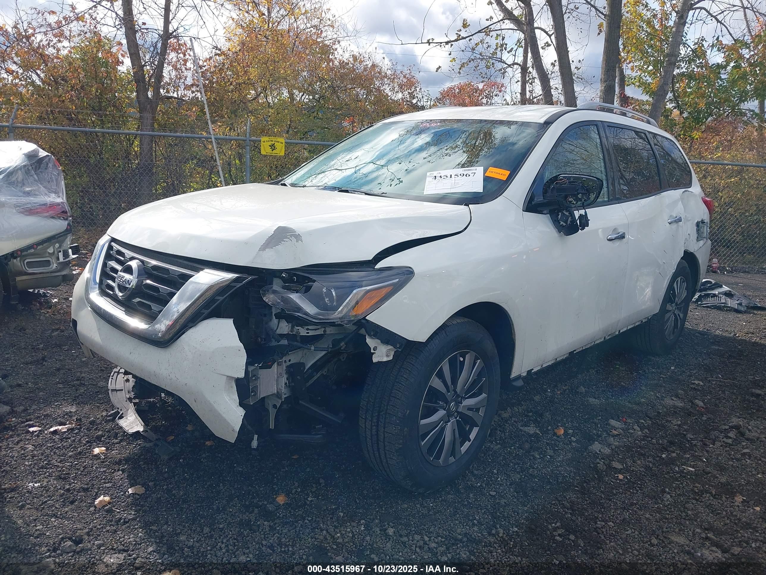 NISSAN PATHFINDER image 2