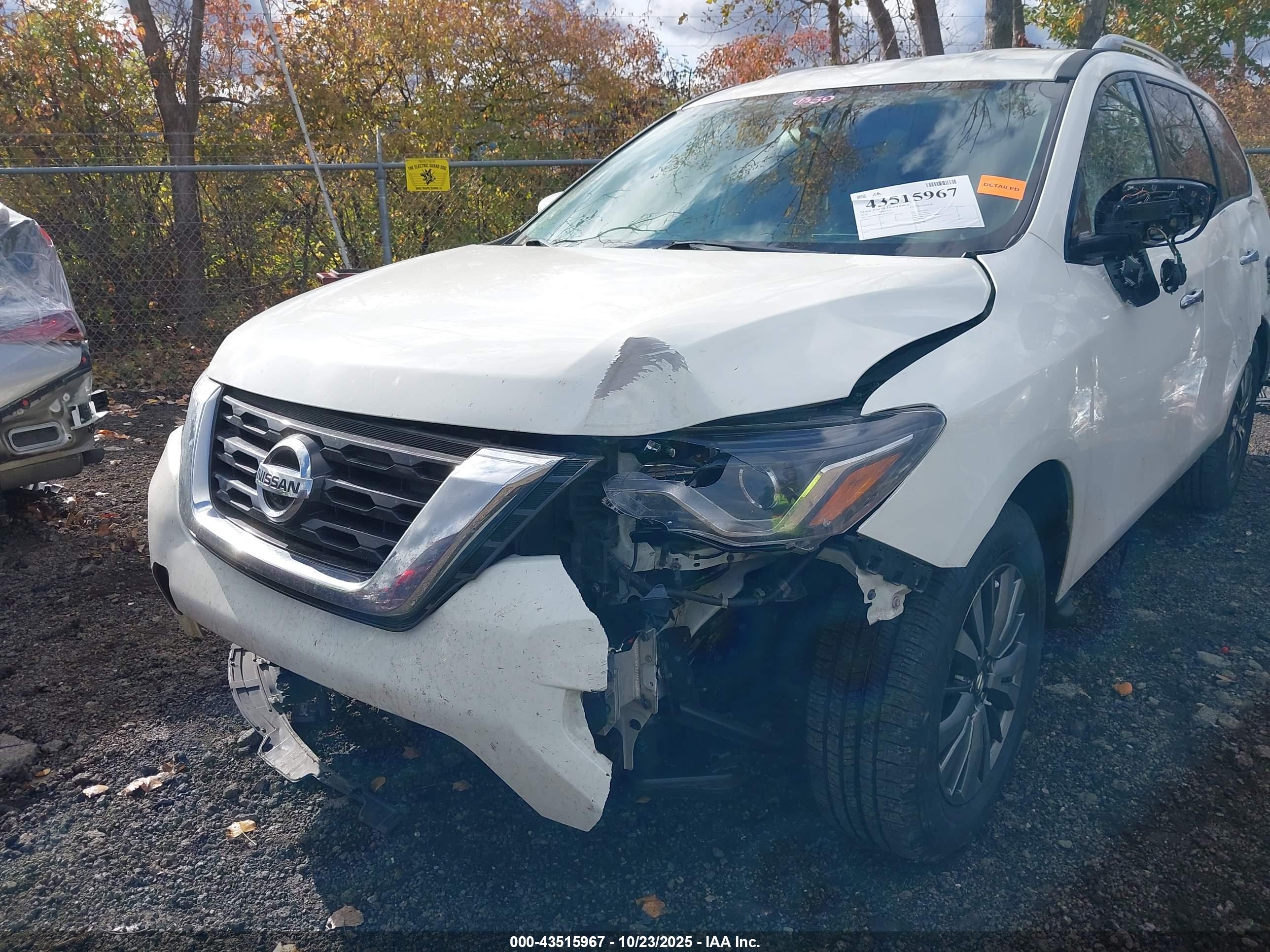 NISSAN PATHFINDER image 6
