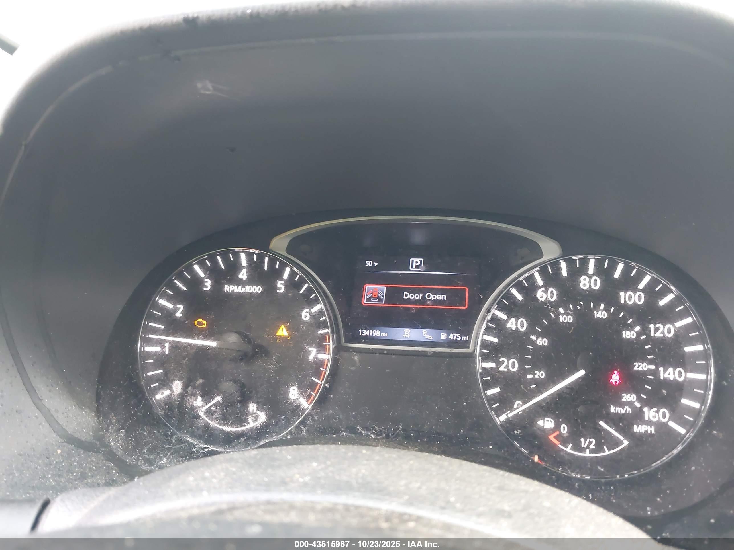NISSAN PATHFINDER image 7