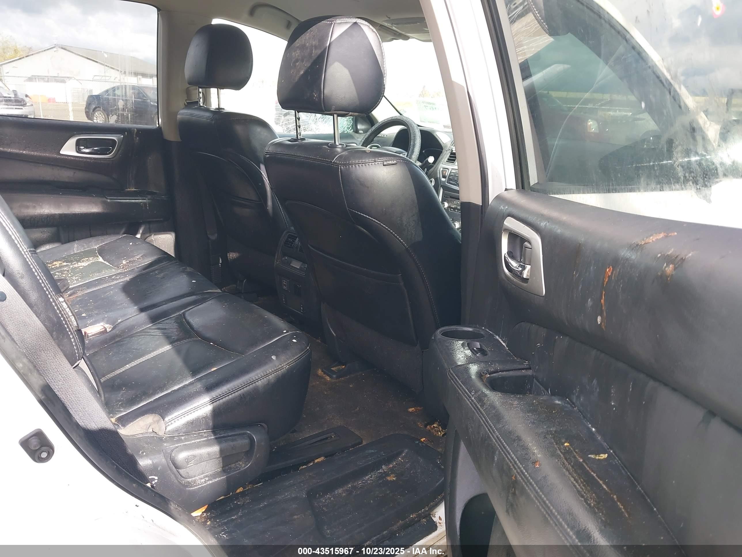 NISSAN PATHFINDER image 8